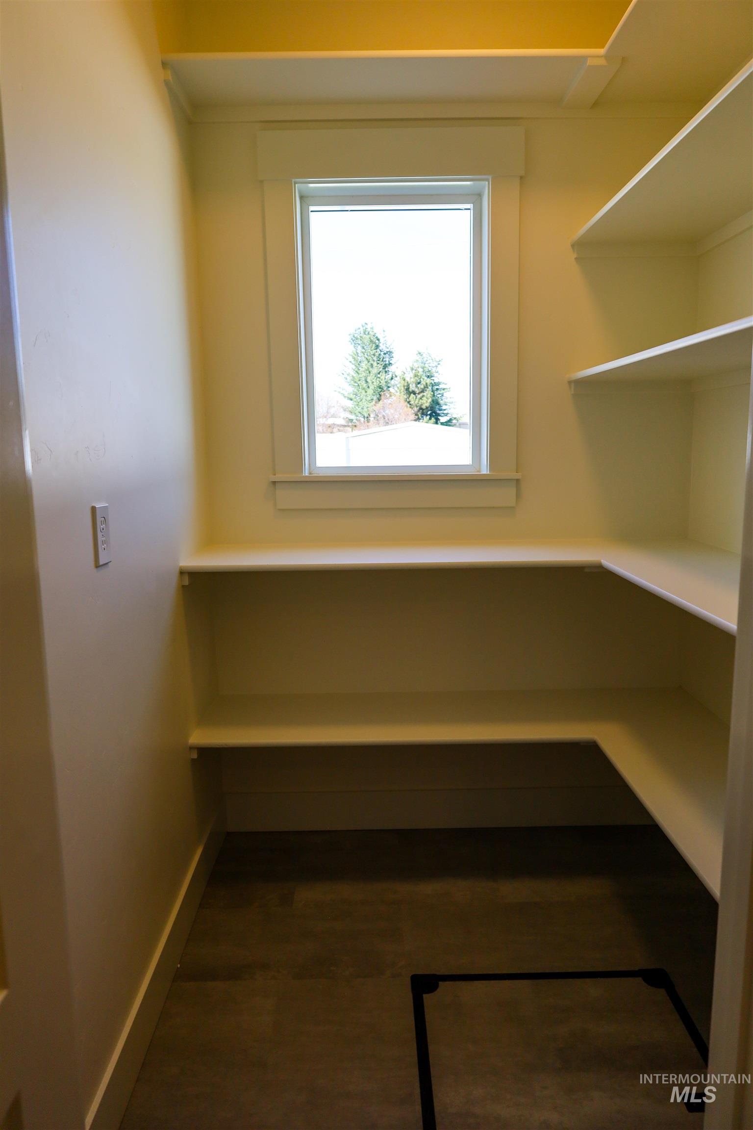 1038 E Fleetwood Ct, Boise, Idaho 83706, 4 Bedrooms, 2.5 Bathrooms, Residential For Sale, Price $769,000,MLS 98969470