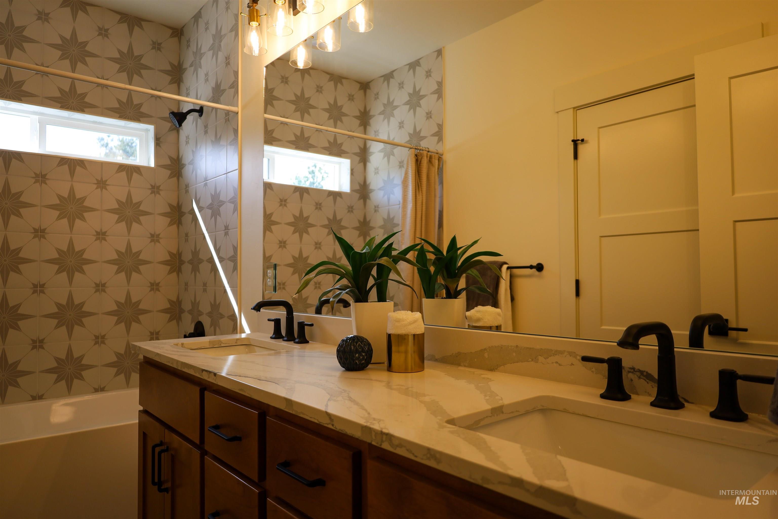 1038 E Fleetwood Ct, Boise, Idaho 83706, 4 Bedrooms, 2.5 Bathrooms, Residential For Sale, Price $769,000,MLS 98969470