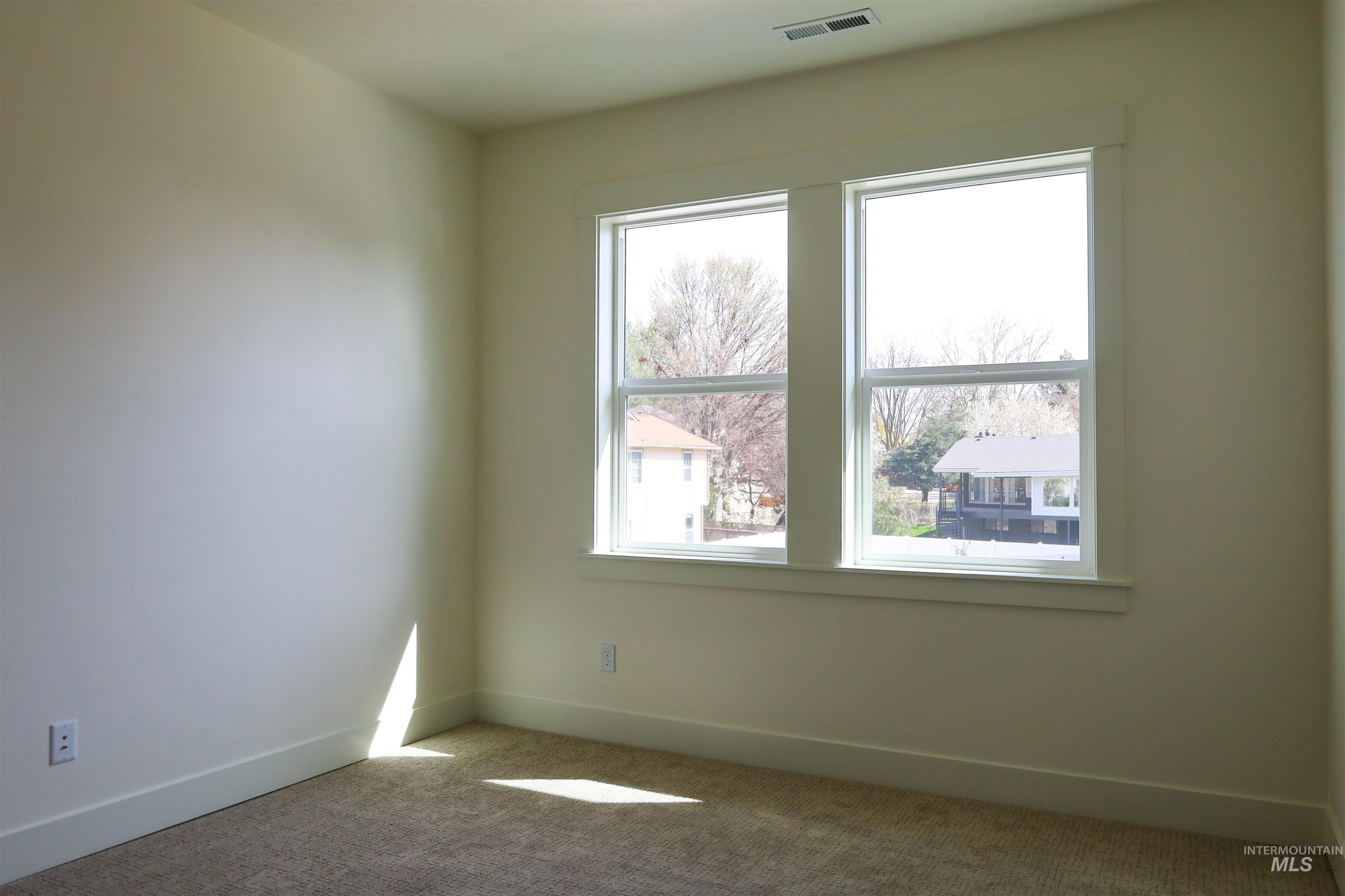 1038 E Fleetwood Ct, Boise, Idaho 83706, 4 Bedrooms, 2.5 Bathrooms, Residential For Sale, Price $769,000,MLS 98969470