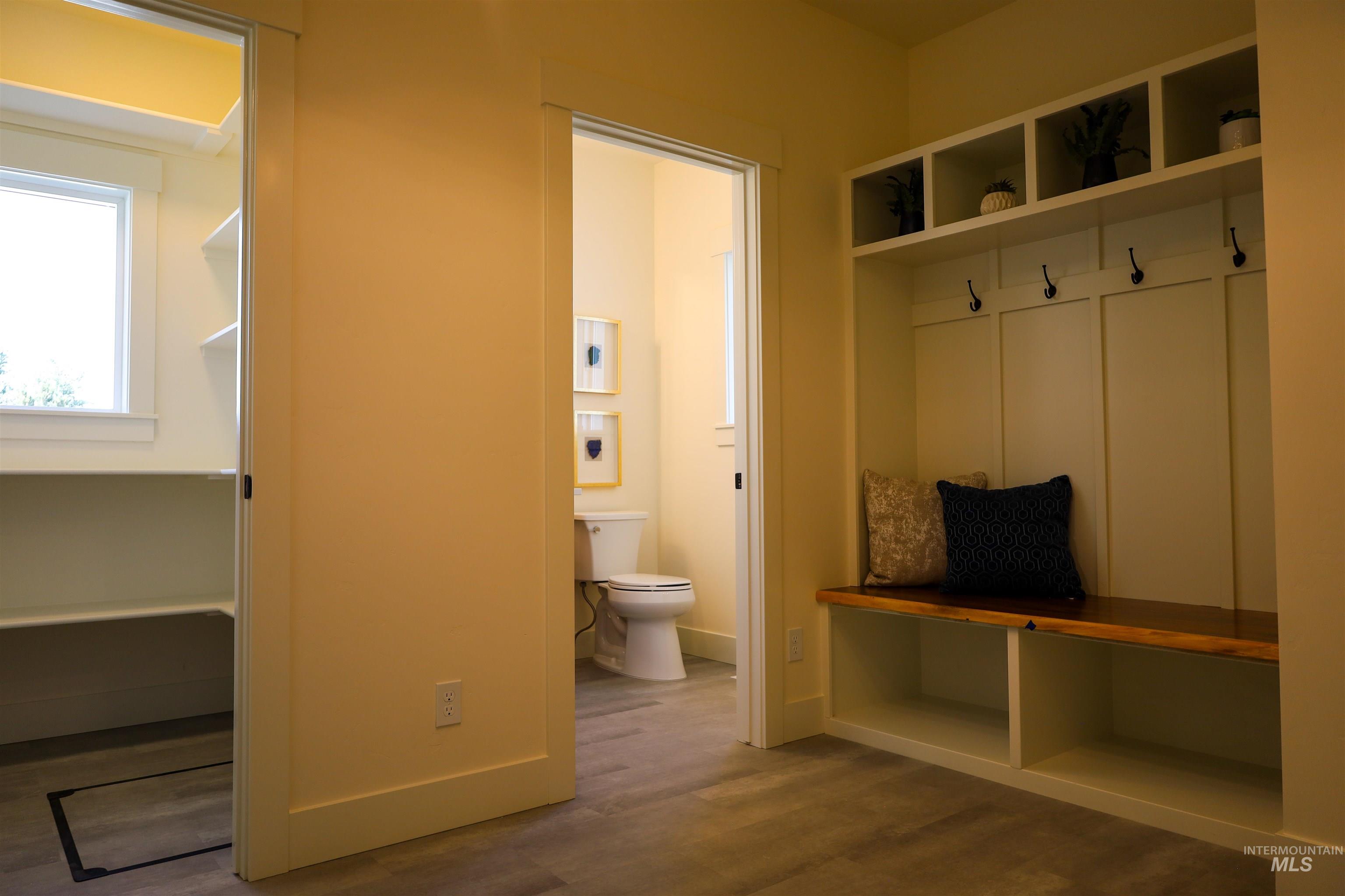 1038 E Fleetwood Ct, Boise, Idaho 83706, 4 Bedrooms, 2.5 Bathrooms, Residential For Sale, Price $769,000,MLS 98969470