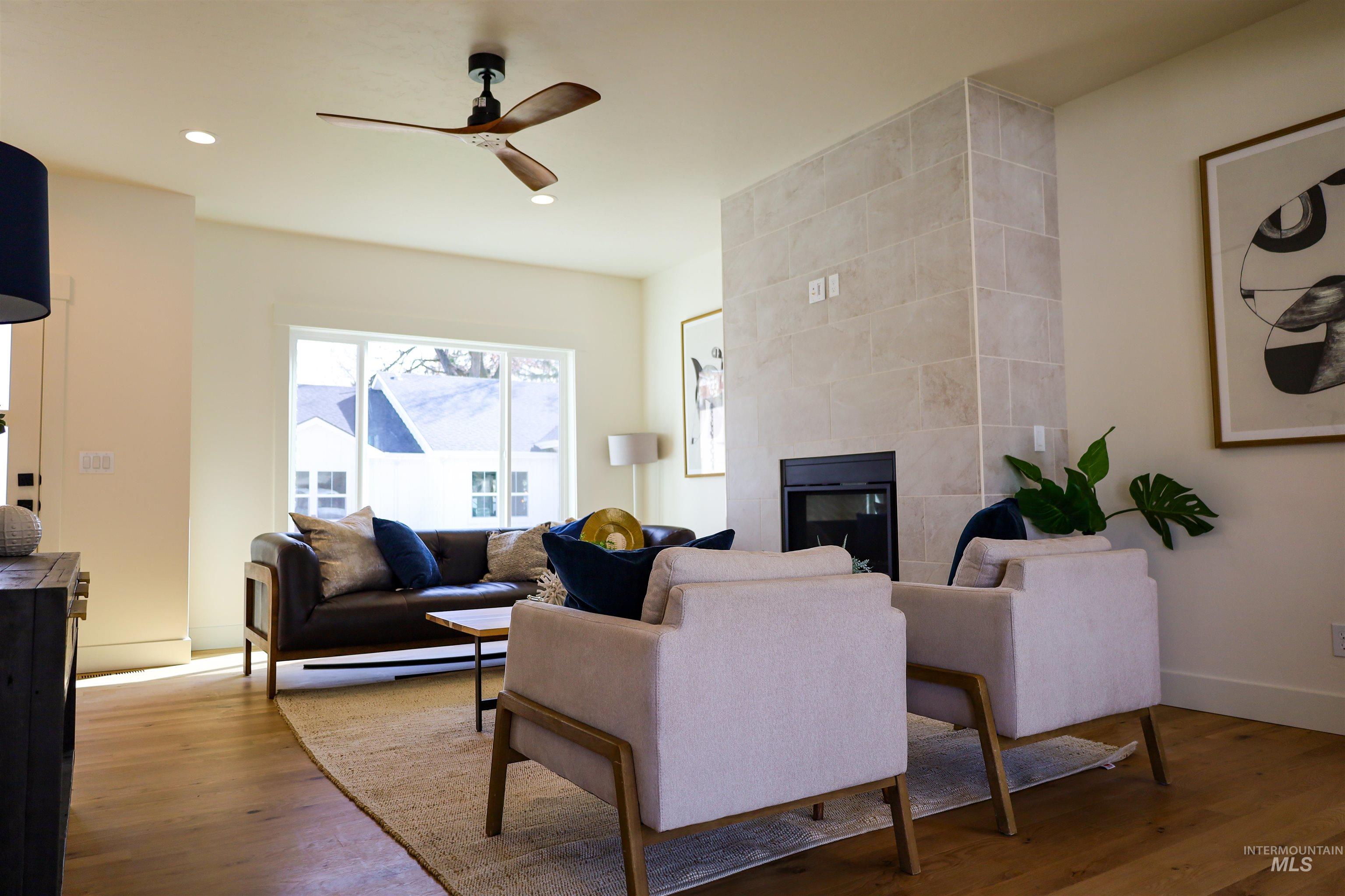 1038 E Fleetwood Ct, Boise, Idaho 83706, 4 Bedrooms, 2.5 Bathrooms, Residential For Sale, Price $769,000,MLS 98969470