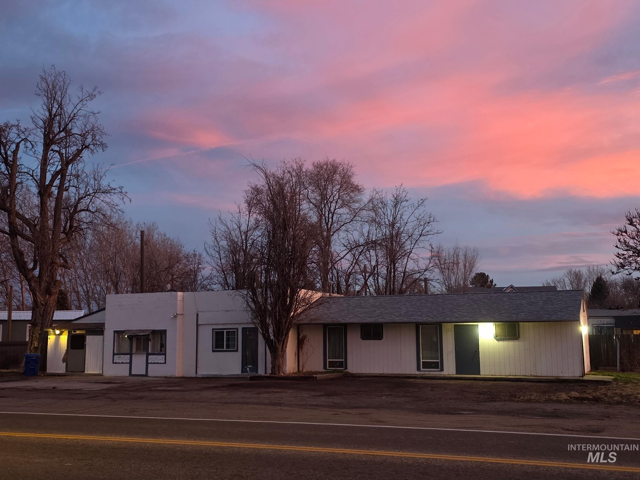321 Southeast Ave, New Plymouth, Idaho 83655, 7 Rooms, Business/Commercial For Sale, Price $199,000, 98969474
