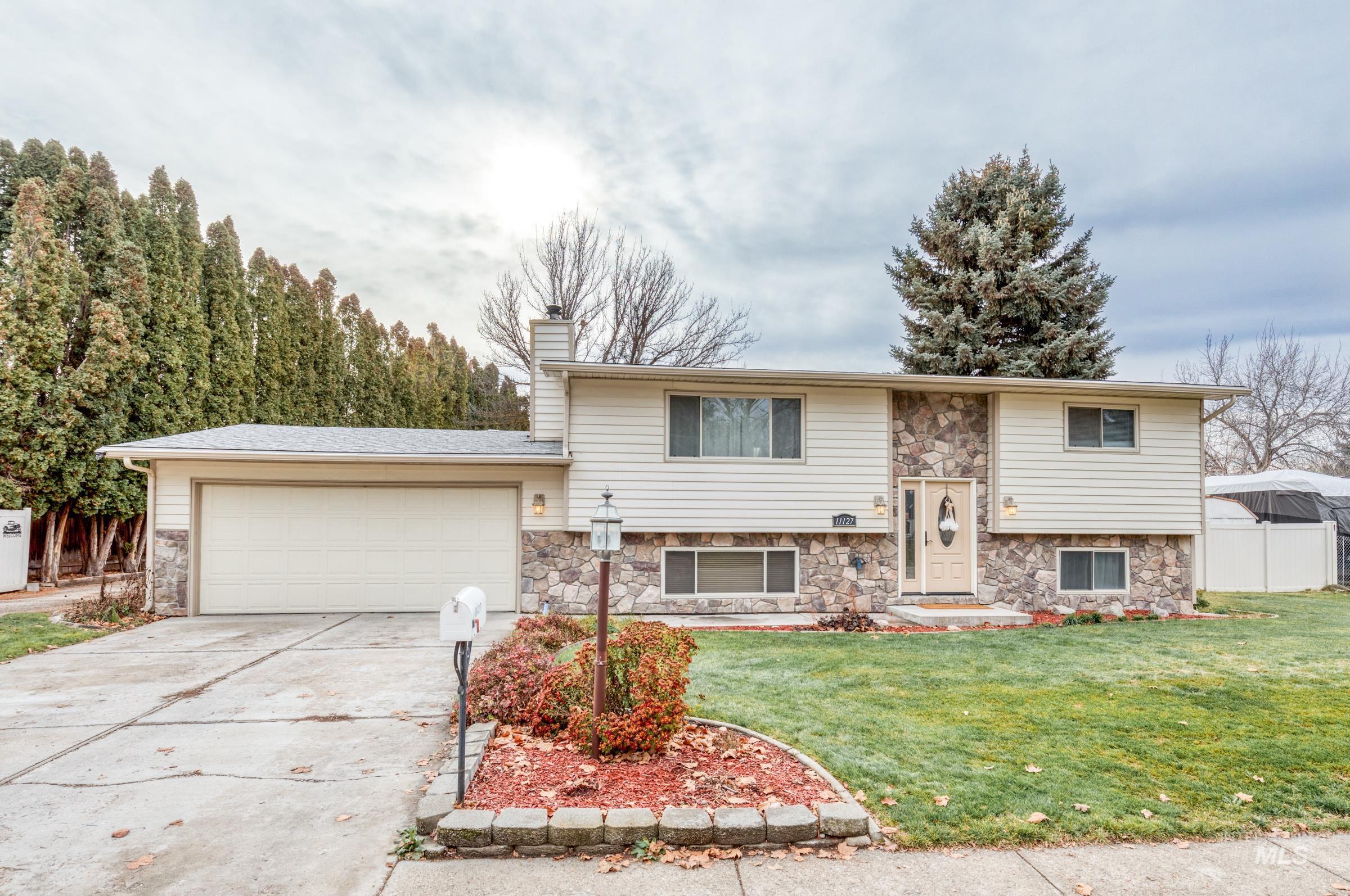 11127 W W Mowhawk Dr., Boise, Idaho 83709, 4 Bedrooms, 2 Bathrooms, Residential For Sale, Price $650,000, 98969482