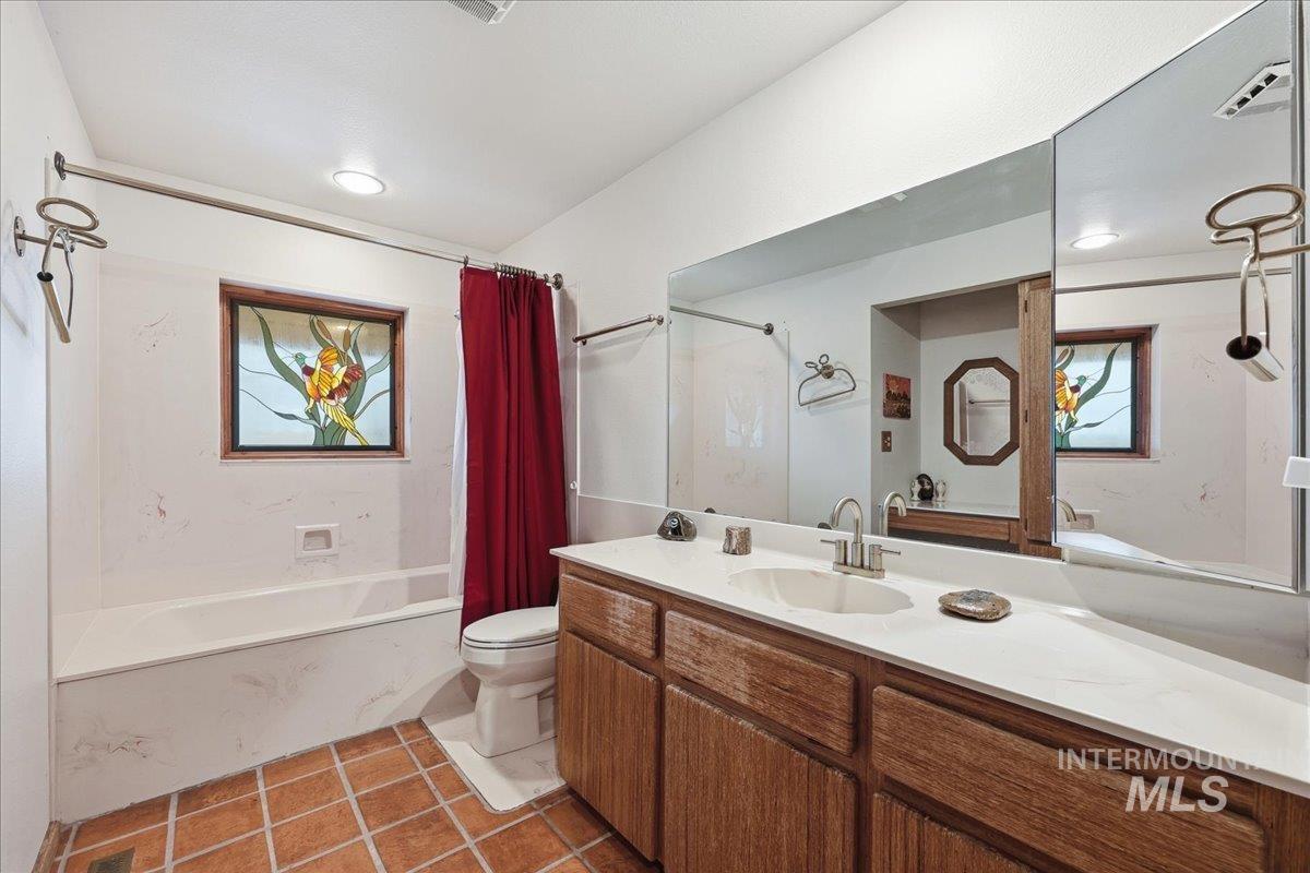 3615 Cassia, New Plymouth, Idaho 83655, 3 Bedrooms, 2 Bathrooms, Farm & Ranch For Sale, Price $3,350,000,MLS 98969483