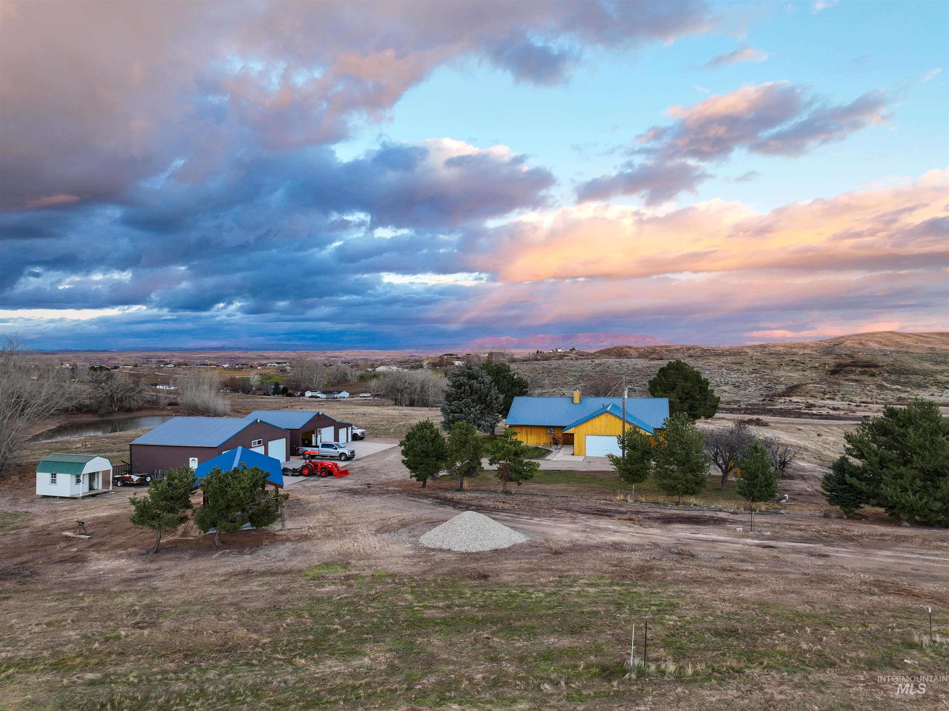 3615 Cassia, New Plymouth, Idaho 83655, 3 Bedrooms, 2 Bathrooms, Farm & Ranch For Sale, Price $3,350,000,MLS 98969483