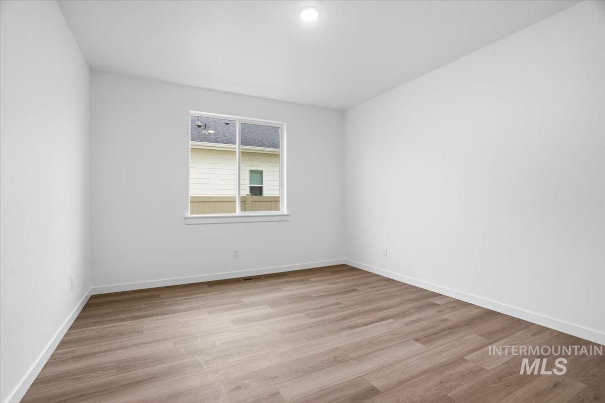 2370 N Ice Fire Ave, Star, Idaho 83669, 5 Bedrooms, 4 Bathrooms, Residential For Sale, Price $639,990, 98969485