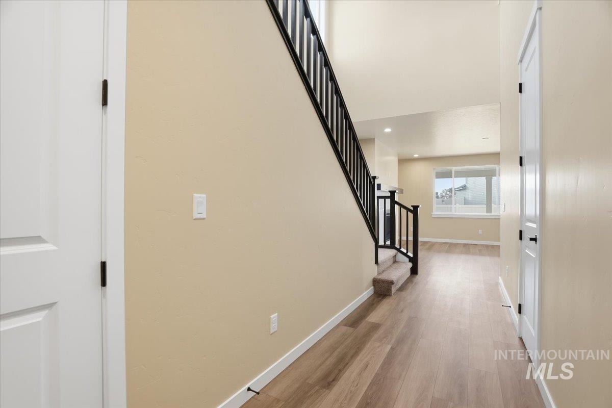 2370 N Ice Fire Ave, Star, Idaho 83669, 5 Bedrooms, 4 Bathrooms, Residential For Sale, Price $639,990, 98969485