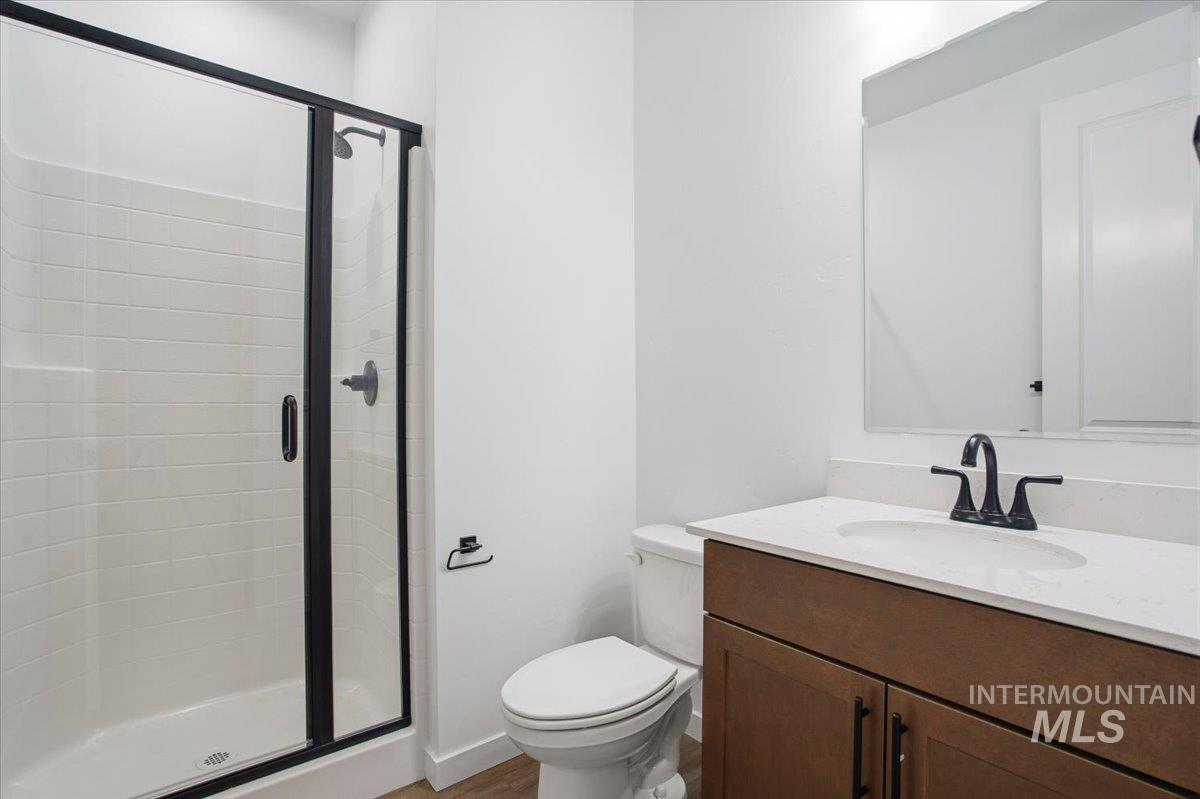 2370 N Ice Fire Ave, Star, Idaho 83669, 5 Bedrooms, 4 Bathrooms, Residential For Sale, Price $639,990, 98969485