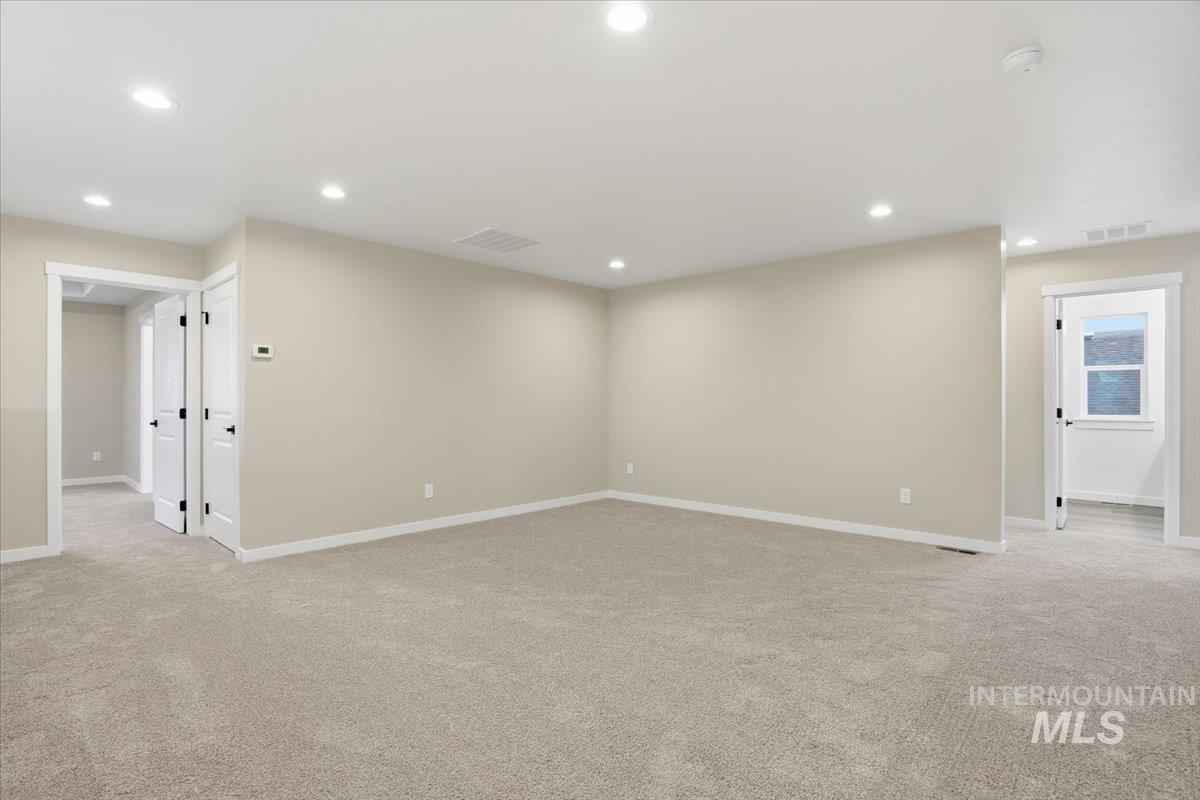 2370 N Ice Fire Ave, Star, Idaho 83669, 5 Bedrooms, 4 Bathrooms, Residential For Sale, Price $639,990, 98969485