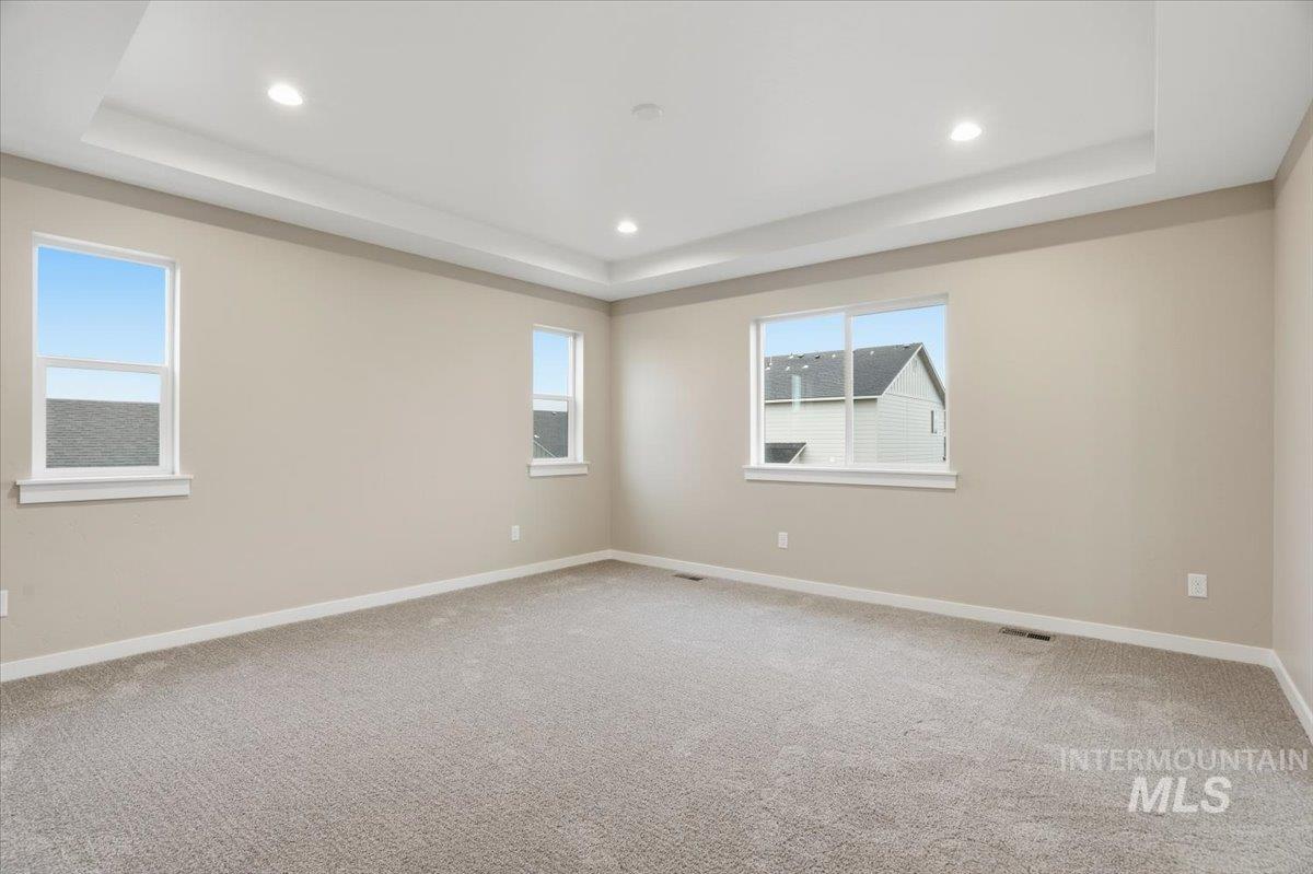 2370 N Ice Fire Ave, Star, Idaho 83669, 5 Bedrooms, 4 Bathrooms, Residential For Sale, Price $639,990, 98969485