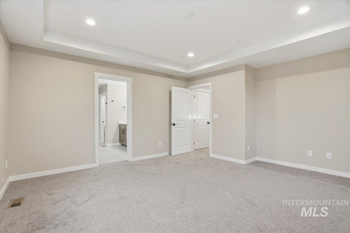 2370 N Ice Fire Ave, Star, Idaho 83669, 5 Bedrooms, 4 Bathrooms, Residential For Sale, Price $639,990, 98969485