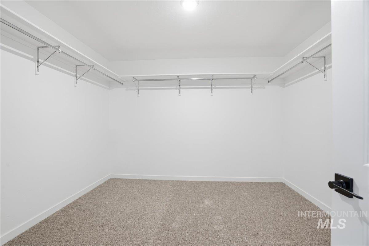 2370 N Ice Fire Ave, Star, Idaho 83669, 5 Bedrooms, 4 Bathrooms, Residential For Sale, Price $639,990, 98969485