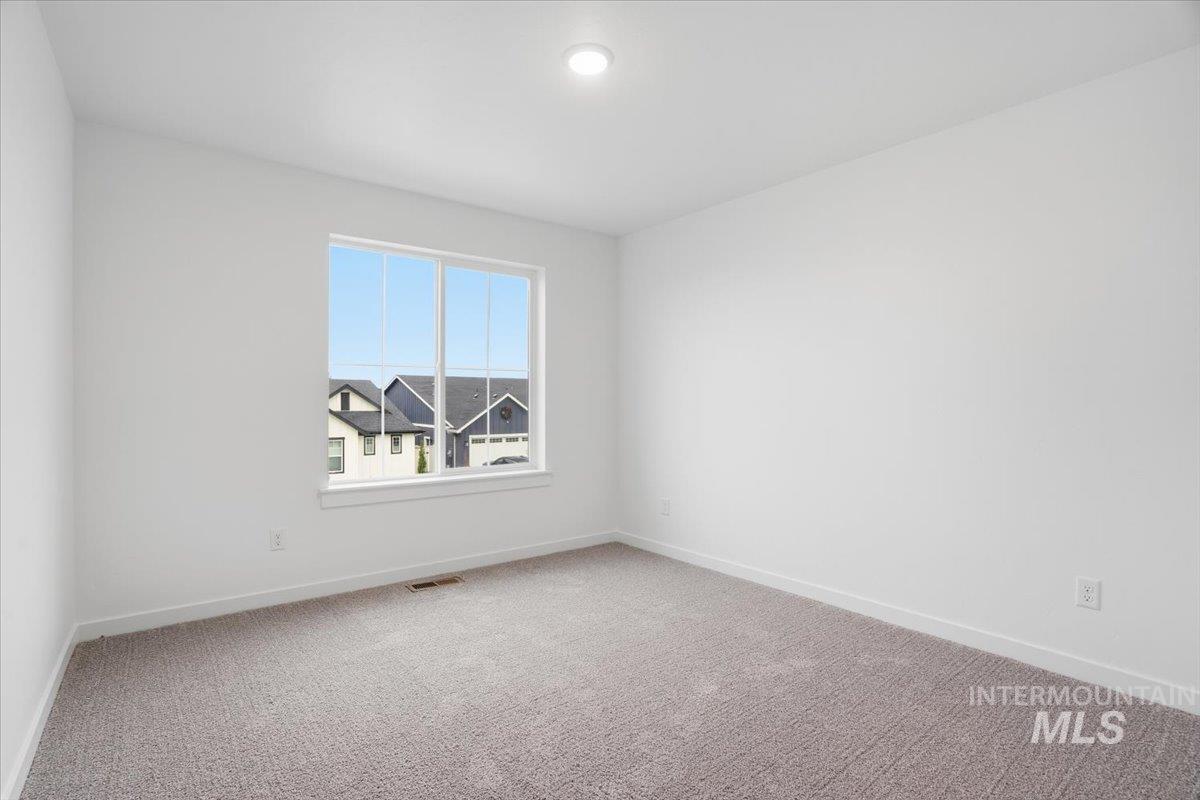 2370 N Ice Fire Ave, Star, Idaho 83669, 5 Bedrooms, 4 Bathrooms, Residential For Sale, Price $639,990, 98969485