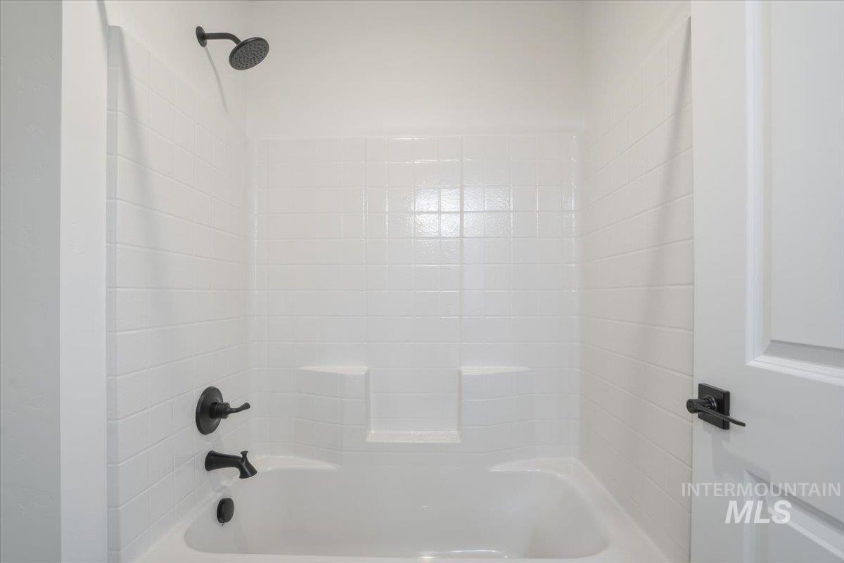 2370 N Ice Fire Ave, Star, Idaho 83669, 5 Bedrooms, 4 Bathrooms, Residential For Sale, Price $639,990, 98969485