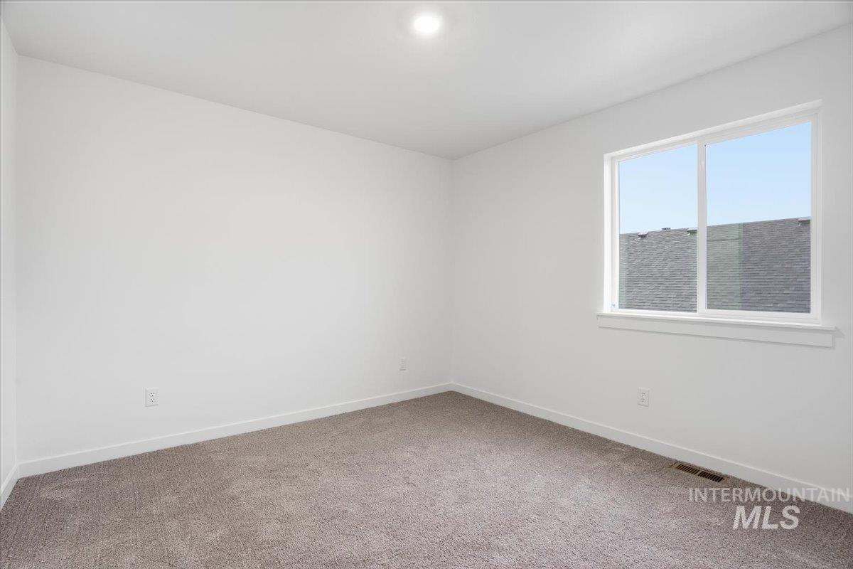 2370 N Ice Fire Ave, Star, Idaho 83669, 5 Bedrooms, 4 Bathrooms, Residential For Sale, Price $639,990, 98969485