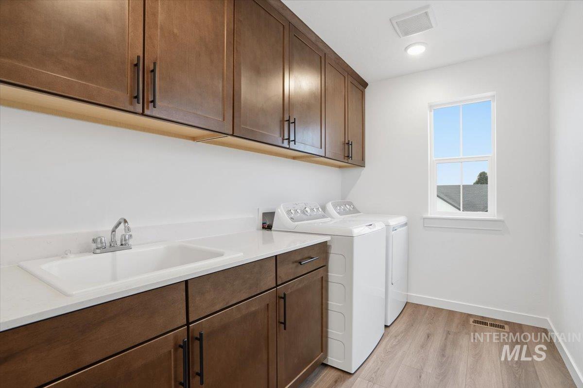 2370 N Ice Fire Ave, Star, Idaho 83669, 5 Bedrooms, 4 Bathrooms, Residential For Sale, Price $639,990, 98969485