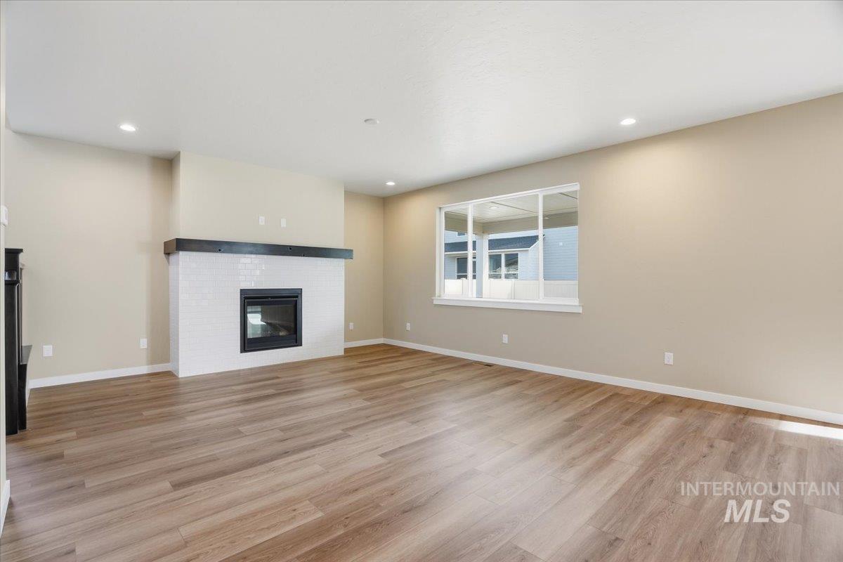 2370 N Ice Fire Ave, Star, Idaho 83669, 5 Bedrooms, 4 Bathrooms, Residential For Sale, Price $639,990, 98969485