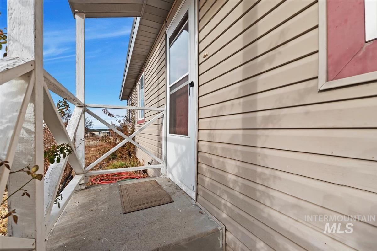 14064 SW Parker Drive, Mountain Home, Idaho 83647, 3 Bedrooms, 1 Bathroom, Residential For Sale, Price $350,000,MLS 98969487