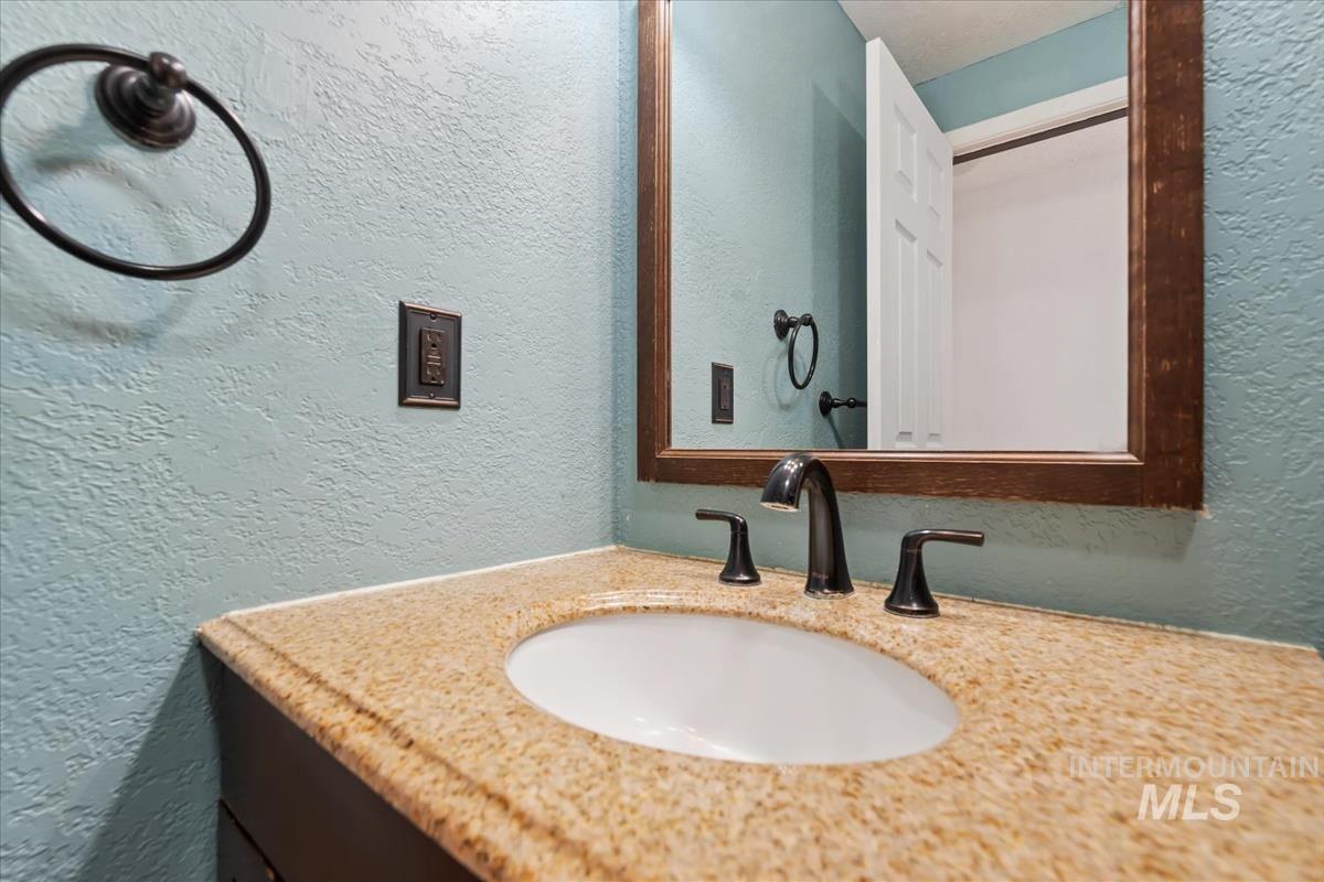 14064 SW Parker Drive, Mountain Home, Idaho 83647, 3 Bedrooms, 1 Bathroom, Residential For Sale, Price $350,000,MLS 98969487