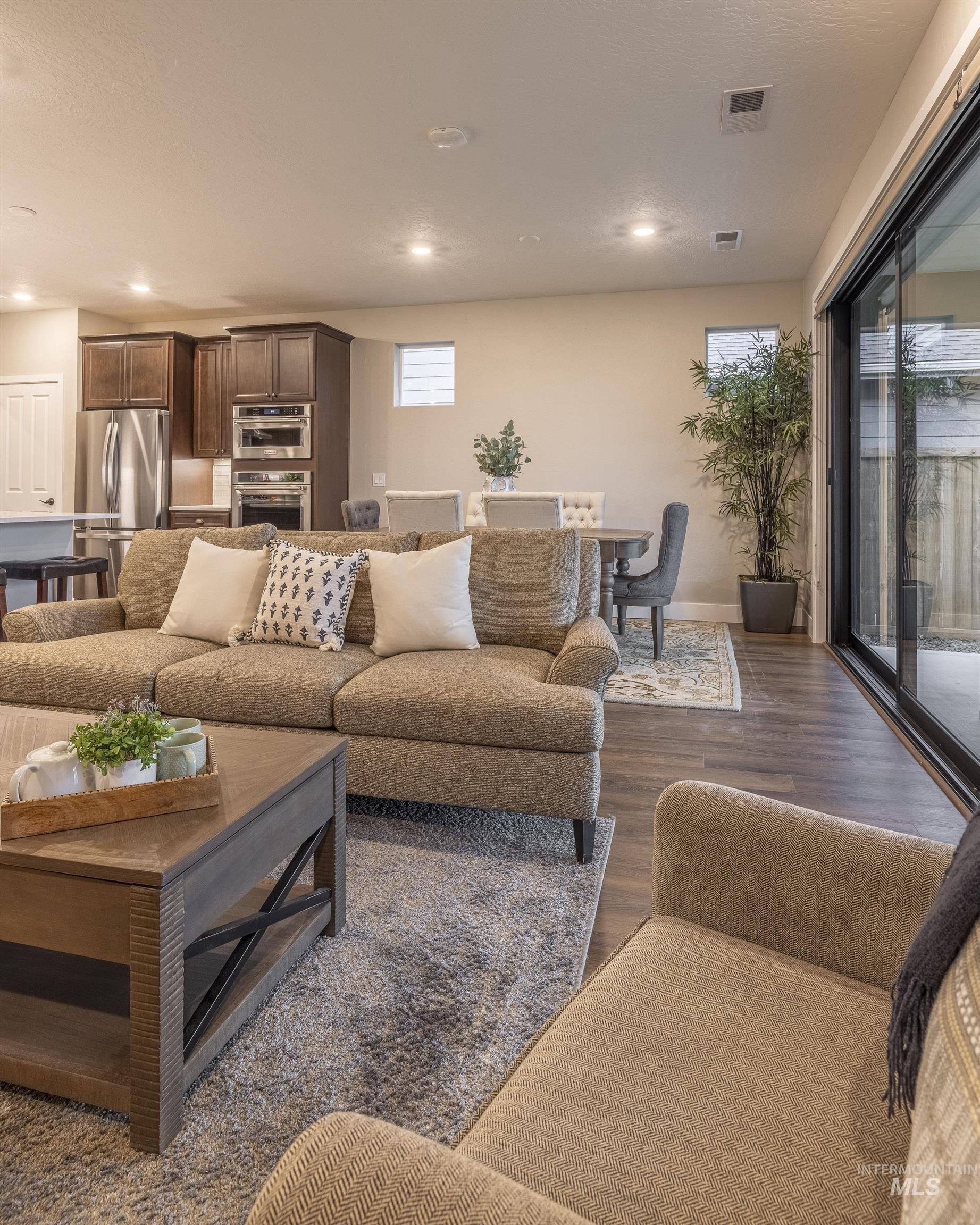 11860 W Wellness Ln, Kuna, Idaho 83634, 2 Bedrooms, 2 Bathrooms, Residential For Sale, Price $525,000, 98969493