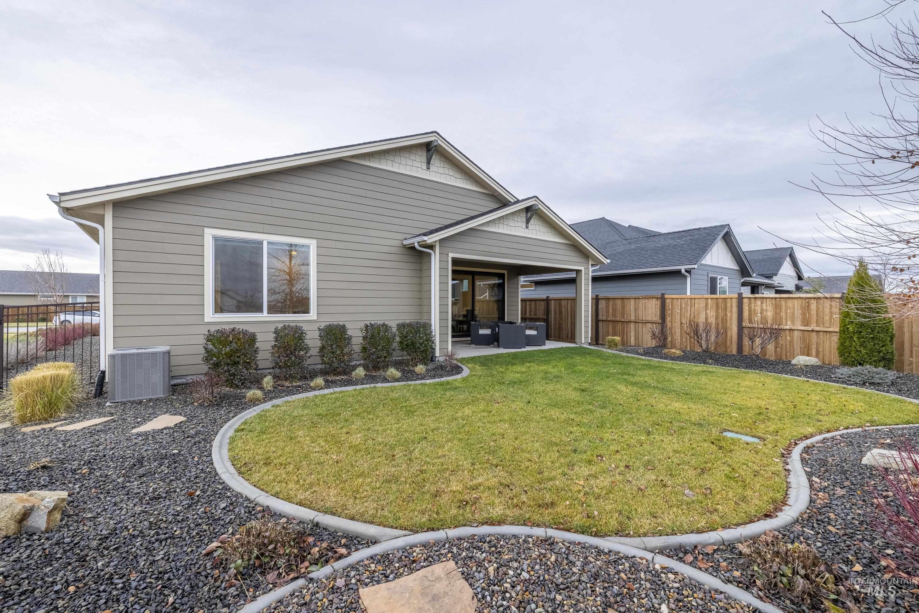 11860 W Wellness Ln, Kuna, Idaho 83634, 2 Bedrooms, 2 Bathrooms, Residential For Sale, Price $525,000, 98969493