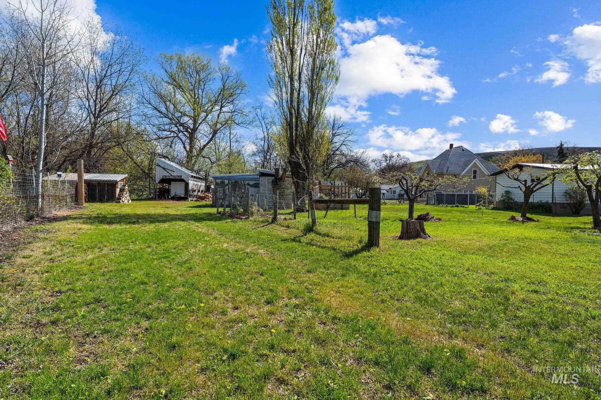 319 Pataha St, Pomeroy, Washington 99347, 3 Bedrooms, 2 Bathrooms, Residential For Sale, Price $249,000,MLS 98969494