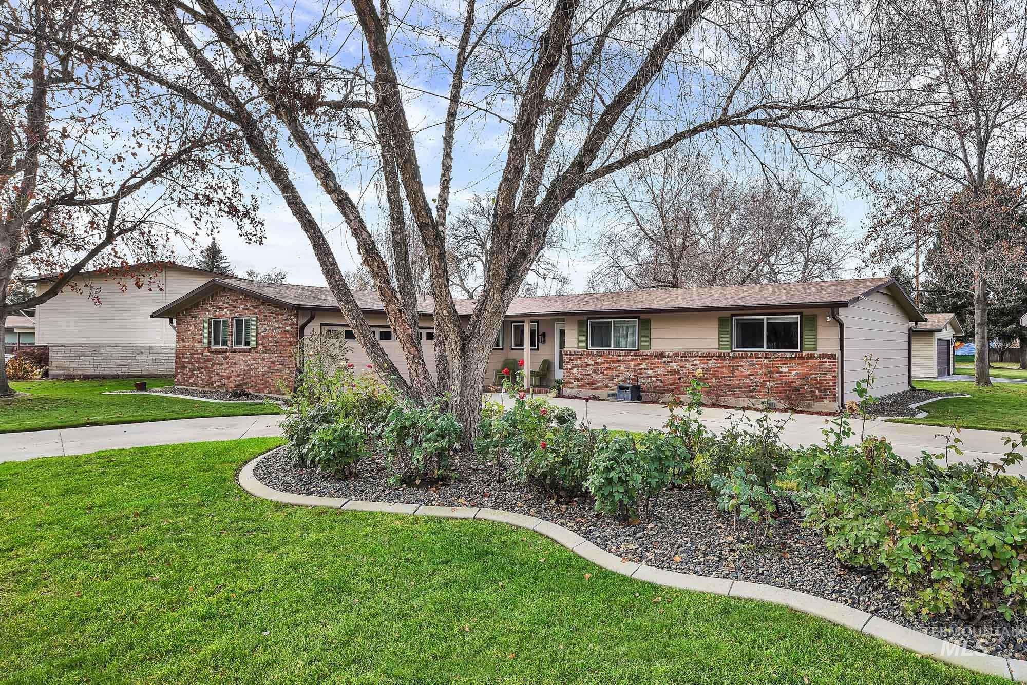 8907 W Stynbrook Dr, Boise, Idaho 83704, 3 Bedrooms, 2.5 Bathrooms, Residential For Sale, Price $479,900, 98969497