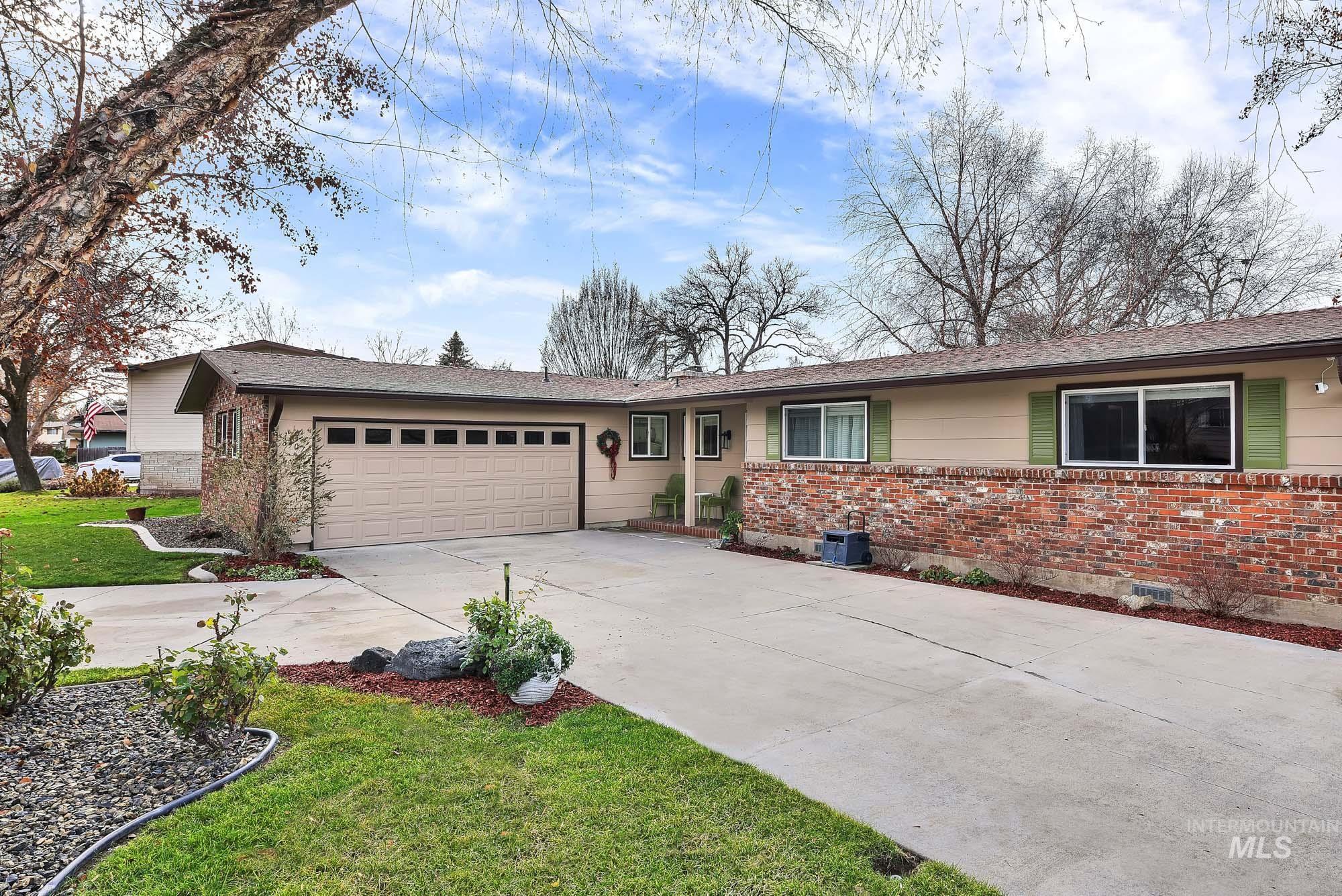 8907 W Stynbrook Dr, Boise, Idaho 83704, 3 Bedrooms, 2.5 Bathrooms, Residential For Sale, Price $479,900, 98969497