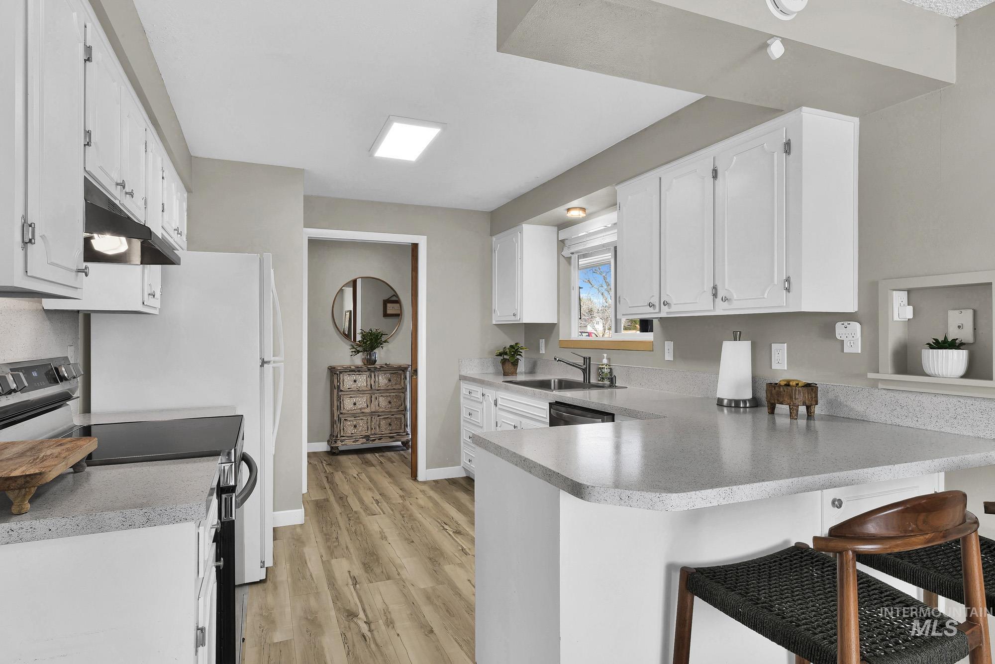 8907 W Stynbrook Dr, Boise, Idaho 83704, 3 Bedrooms, 2.5 Bathrooms, Residential For Sale, Price $479,900, 98969497