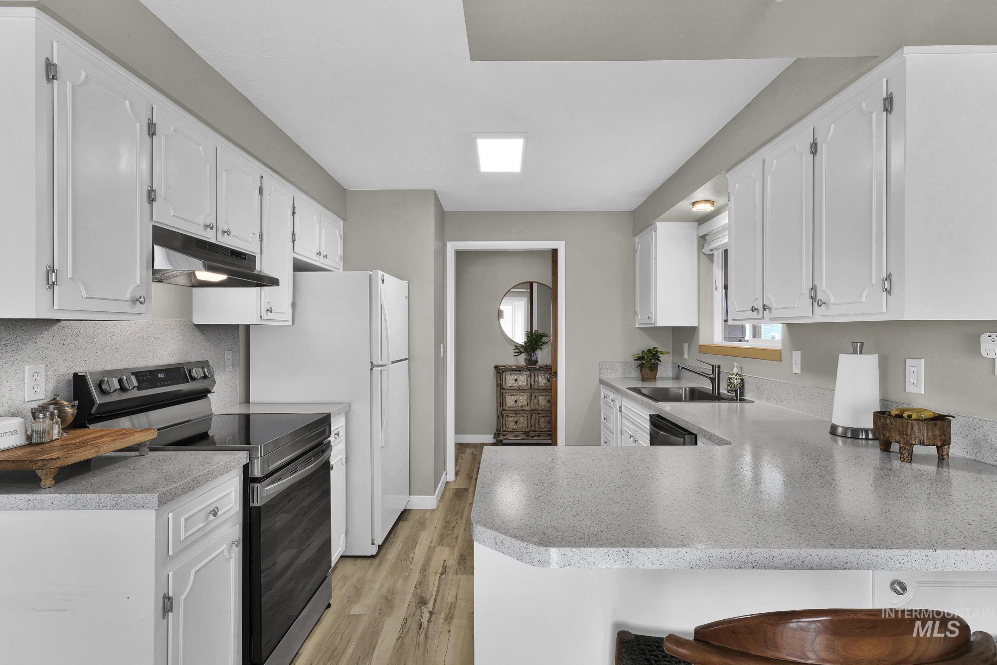 8907 W Stynbrook Dr, Boise, Idaho 83704, 3 Bedrooms, 2.5 Bathrooms, Residential For Sale, Price $479,900, 98969497