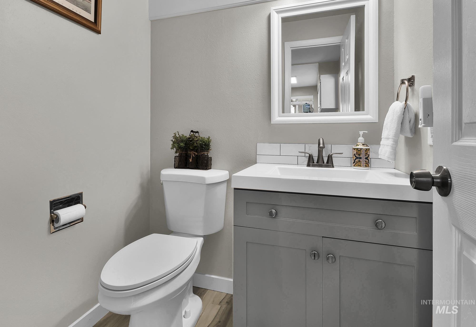 8907 W Stynbrook Dr, Boise, Idaho 83704, 3 Bedrooms, 2.5 Bathrooms, Residential For Sale, Price $479,900, 98969497