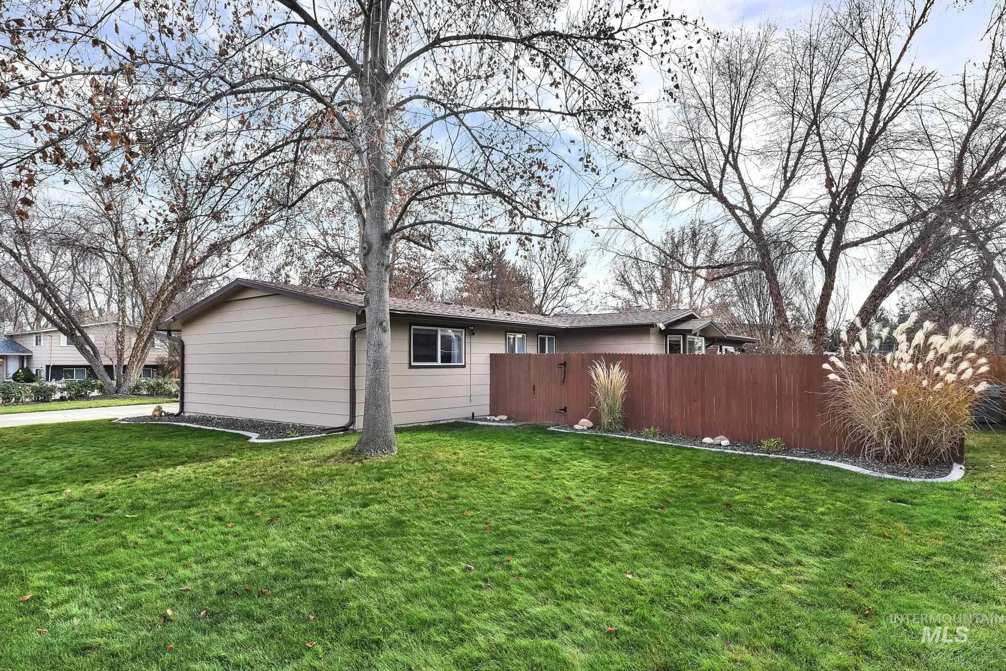 8907 W Stynbrook Dr, Boise, Idaho 83704, 3 Bedrooms, 2.5 Bathrooms, Residential For Sale, Price $479,900, 98969497