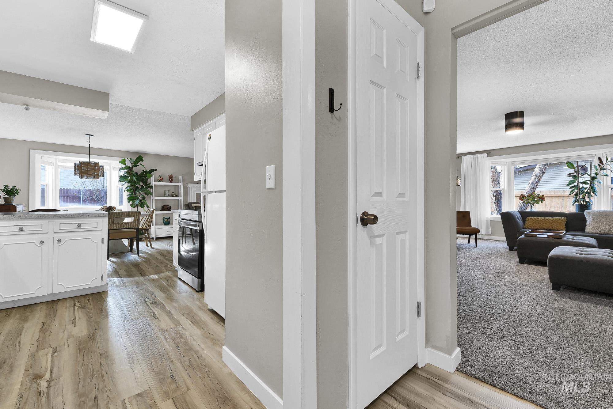 8907 W Stynbrook Dr, Boise, Idaho 83704, 3 Bedrooms, 2.5 Bathrooms, Residential For Sale, Price $479,900, 98969497