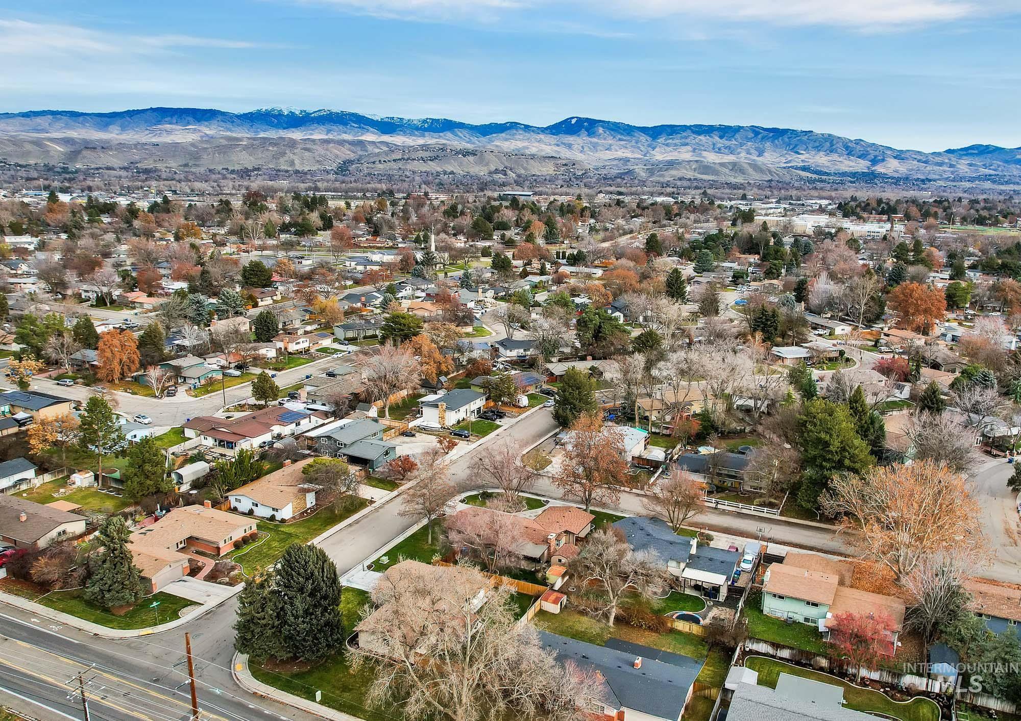 8907 W Stynbrook Dr, Boise, Idaho 83704, 3 Bedrooms, 2.5 Bathrooms, Residential For Sale, Price $479,900, 98969497