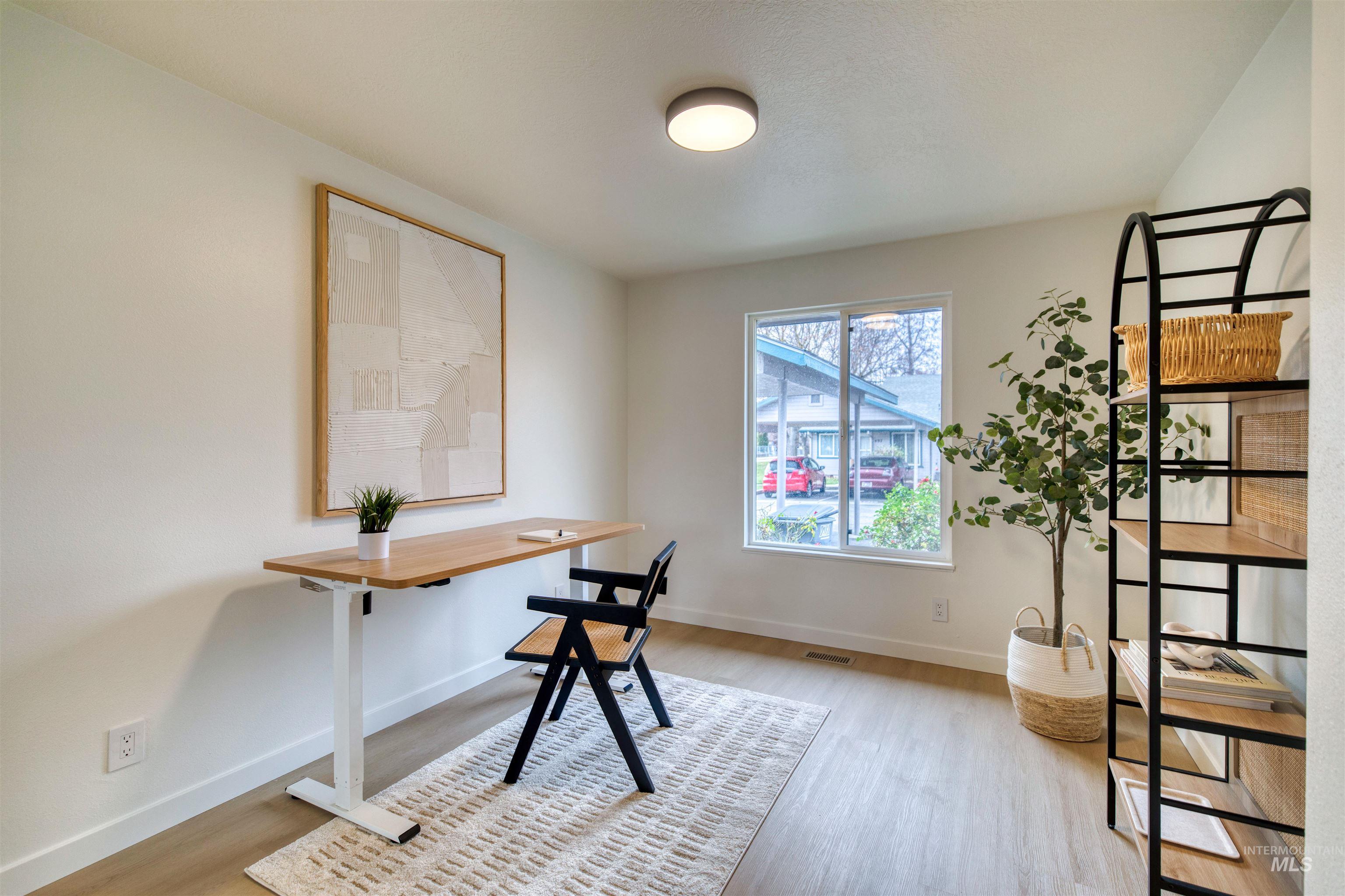 496 E Chester Ln, Boise, Idaho 83706, 2 Bedrooms, 2 Bathrooms, Residential For Sale, Price $399,000,MLS 98969500