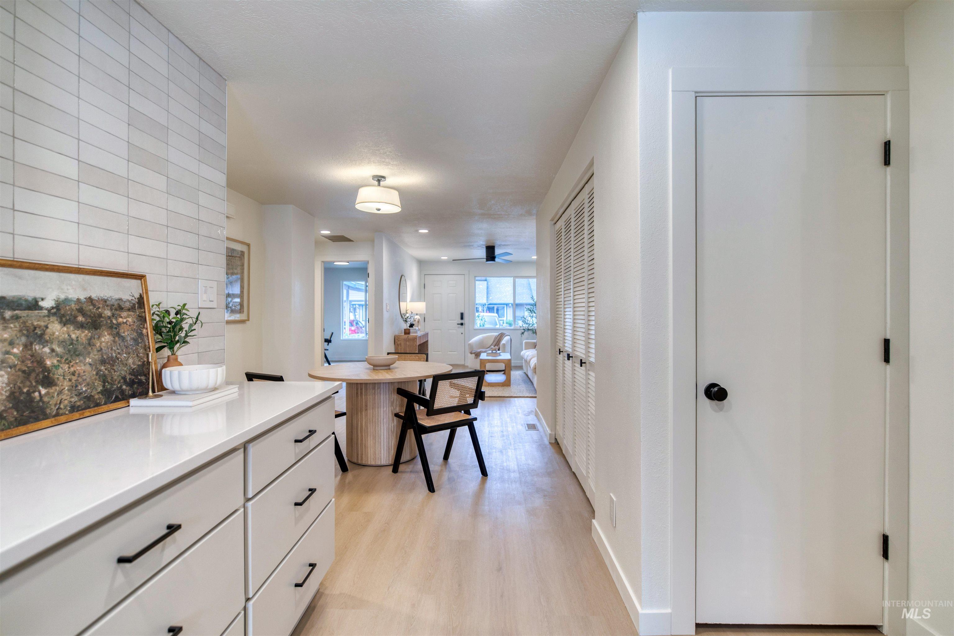 496 E Chester Ln, Boise, Idaho 83706, 2 Bedrooms, 2 Bathrooms, Residential For Sale, Price $399,000,MLS 98969500