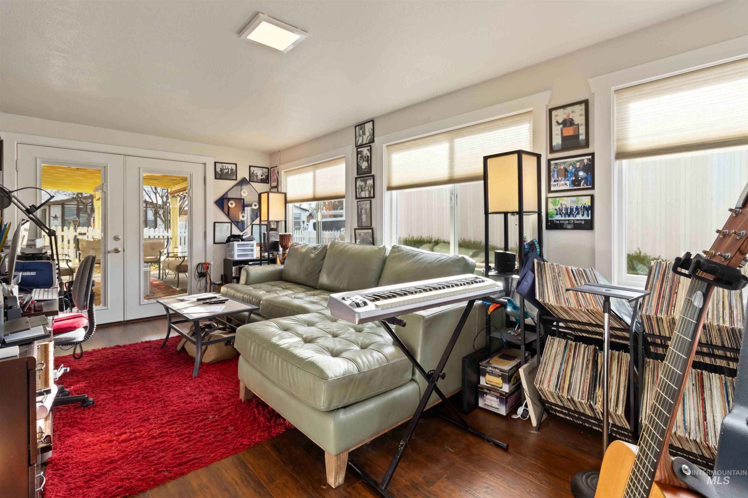 138 Rainbow Dr, Boise, Idaho 83713, 2 Bedrooms, 2 Bathrooms, Residential For Sale, Price $249,900, 98969503