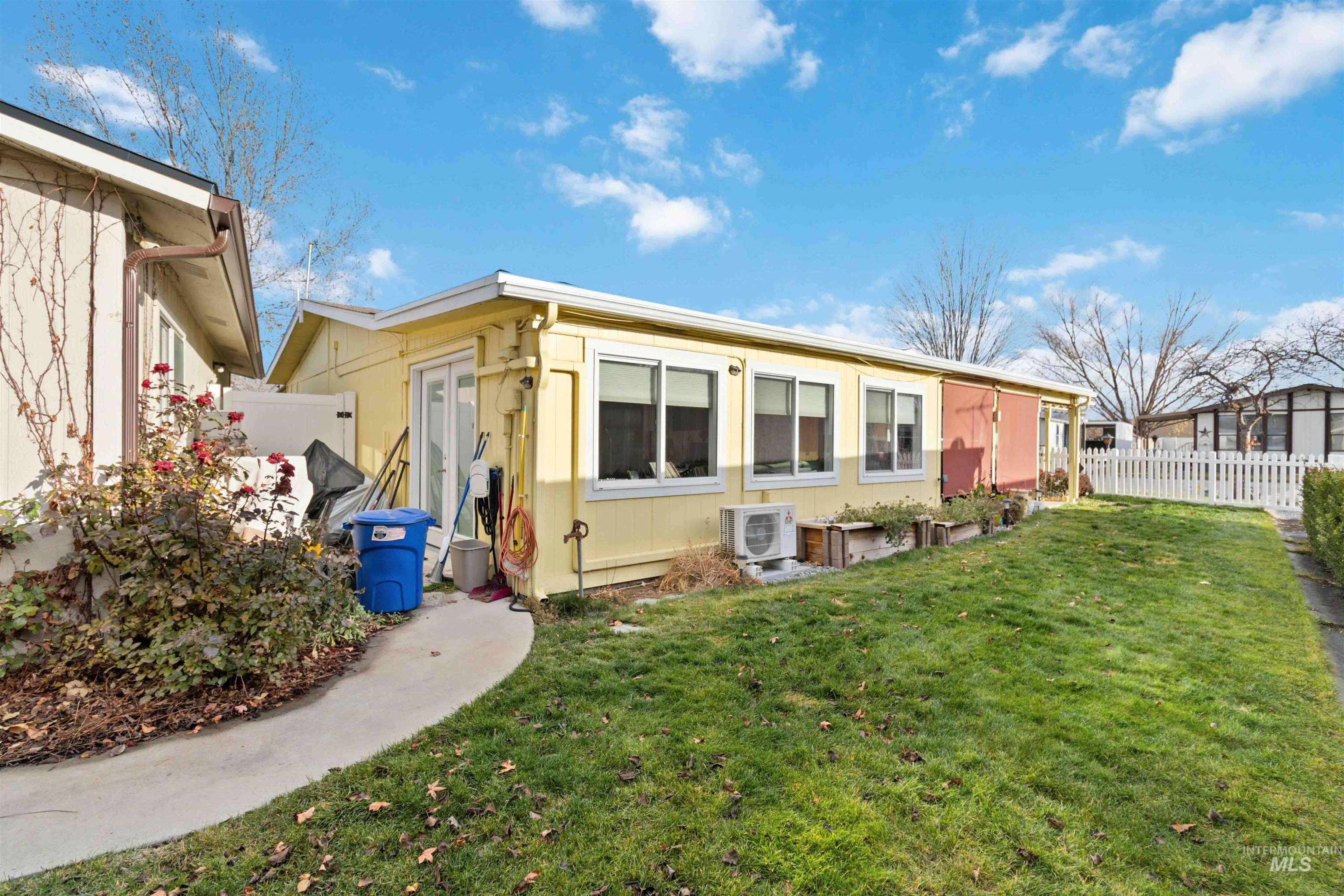 138 Rainbow Dr, Boise, Idaho 83713, 2 Bedrooms, 2 Bathrooms, Residential For Sale, Price $249,900, 98969503