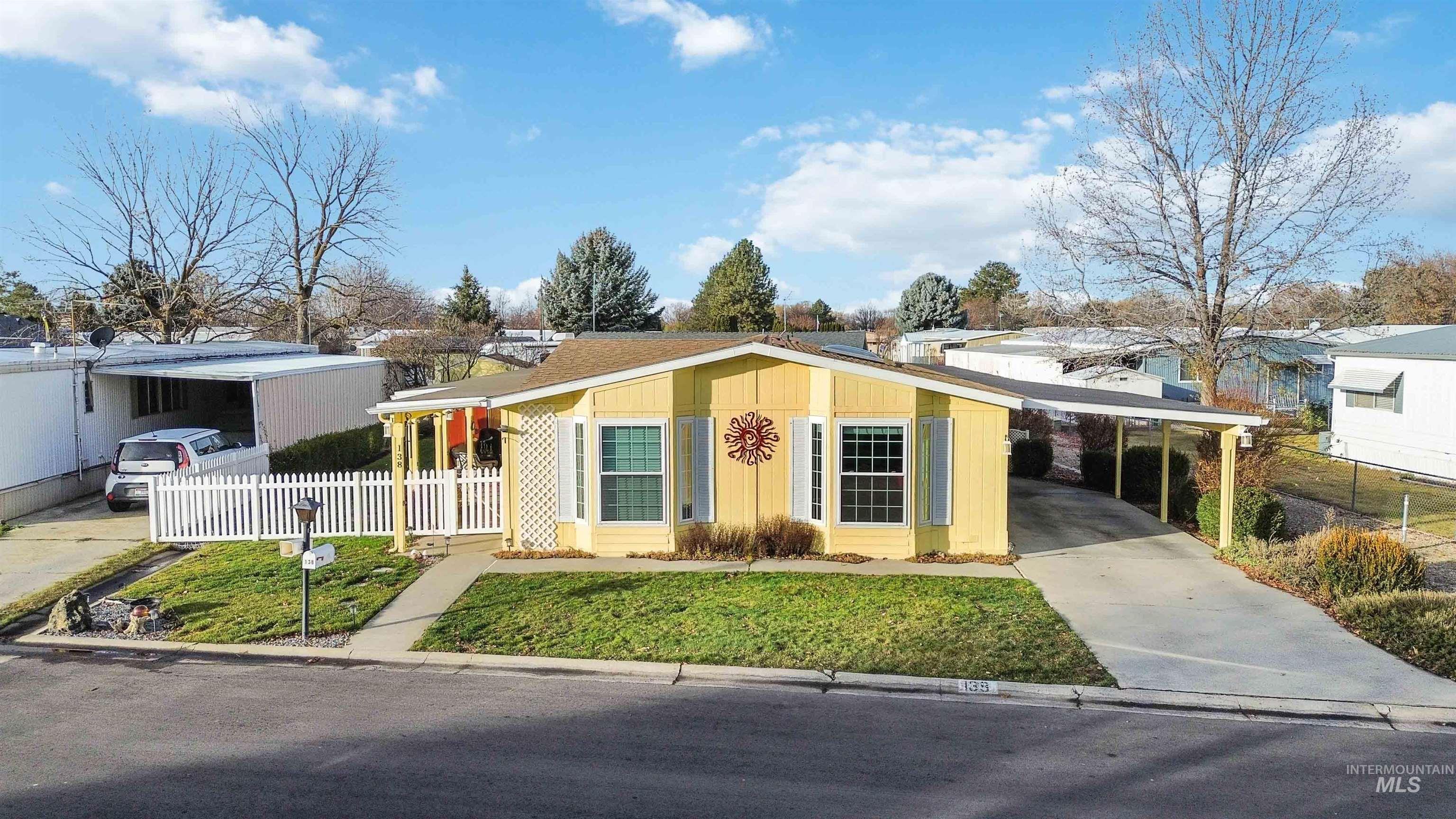 138 Rainbow Dr, Boise, Idaho 83713, 2 Bedrooms, 2 Bathrooms, Residential For Sale, Price $249,900, 98969503