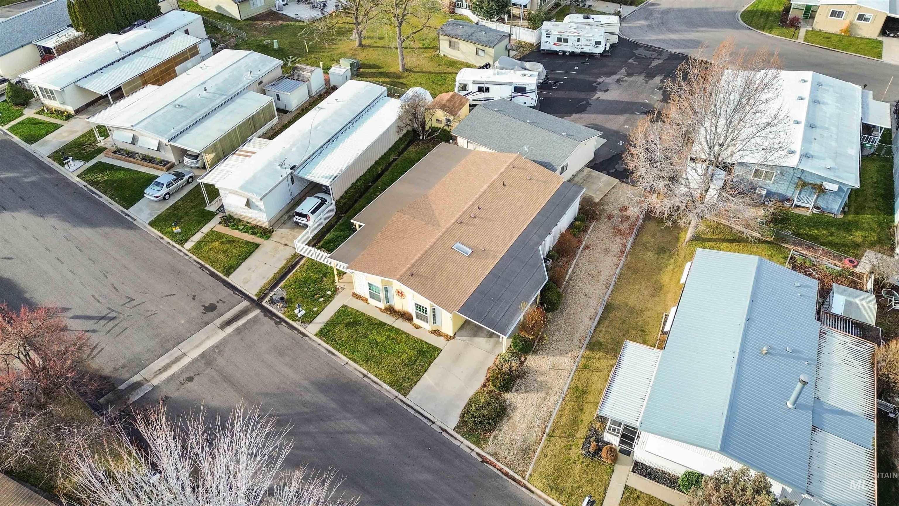 138 Rainbow Dr, Boise, Idaho 83713, 2 Bedrooms, 2 Bathrooms, Residential For Sale, Price $249,900, 98969503