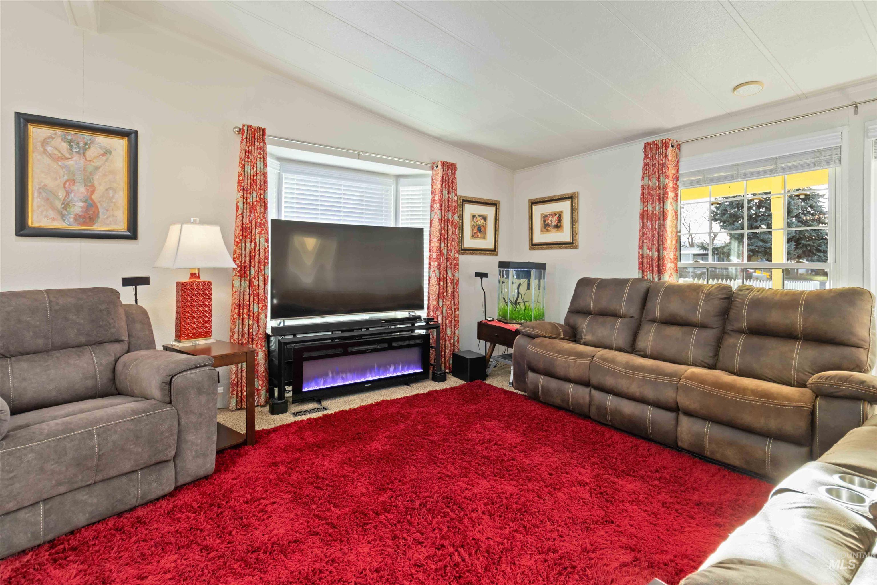 138 Rainbow Dr, Boise, Idaho 83713, 2 Bedrooms, 2 Bathrooms, Residential For Sale, Price $239,900,MLS 98969503