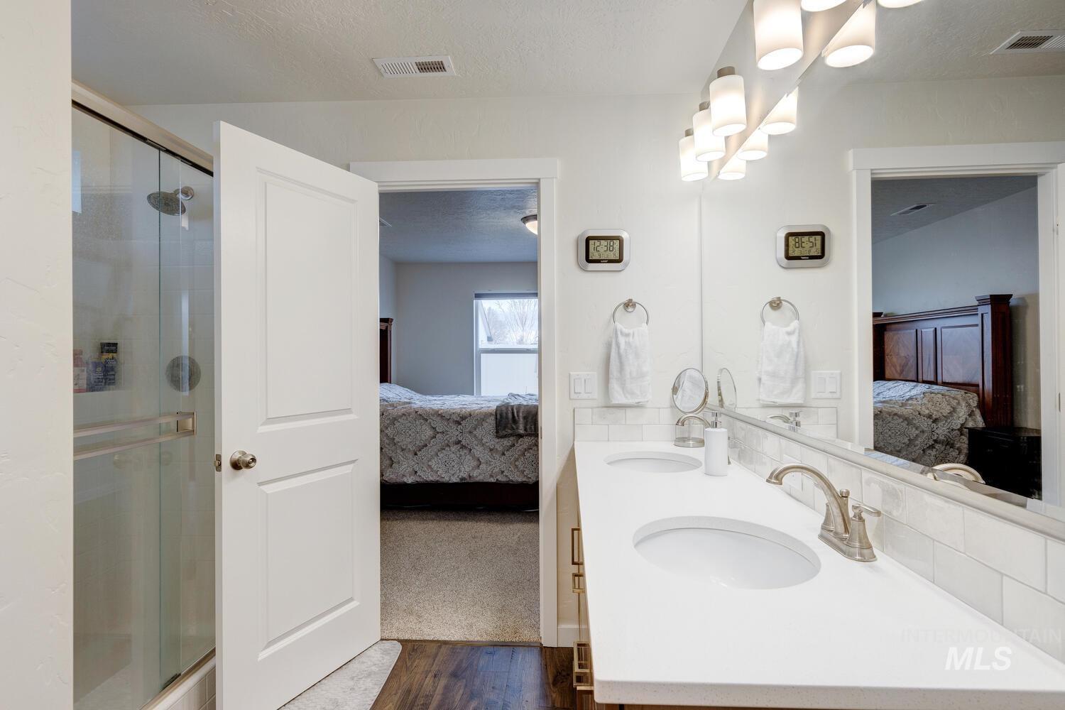 12445 Shadow River St, Caldwell, Idaho 83607, 5 Bedrooms, 3 Bathrooms, Residential For Sale, Price $447,990,MLS 98969504