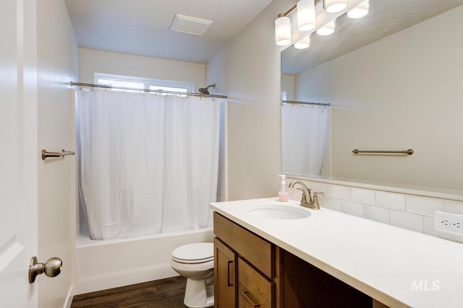 12445 Shadow River St, Caldwell, Idaho 83607, 5 Bedrooms, 3 Bathrooms, Residential For Sale, Price $447,990,MLS 98969504