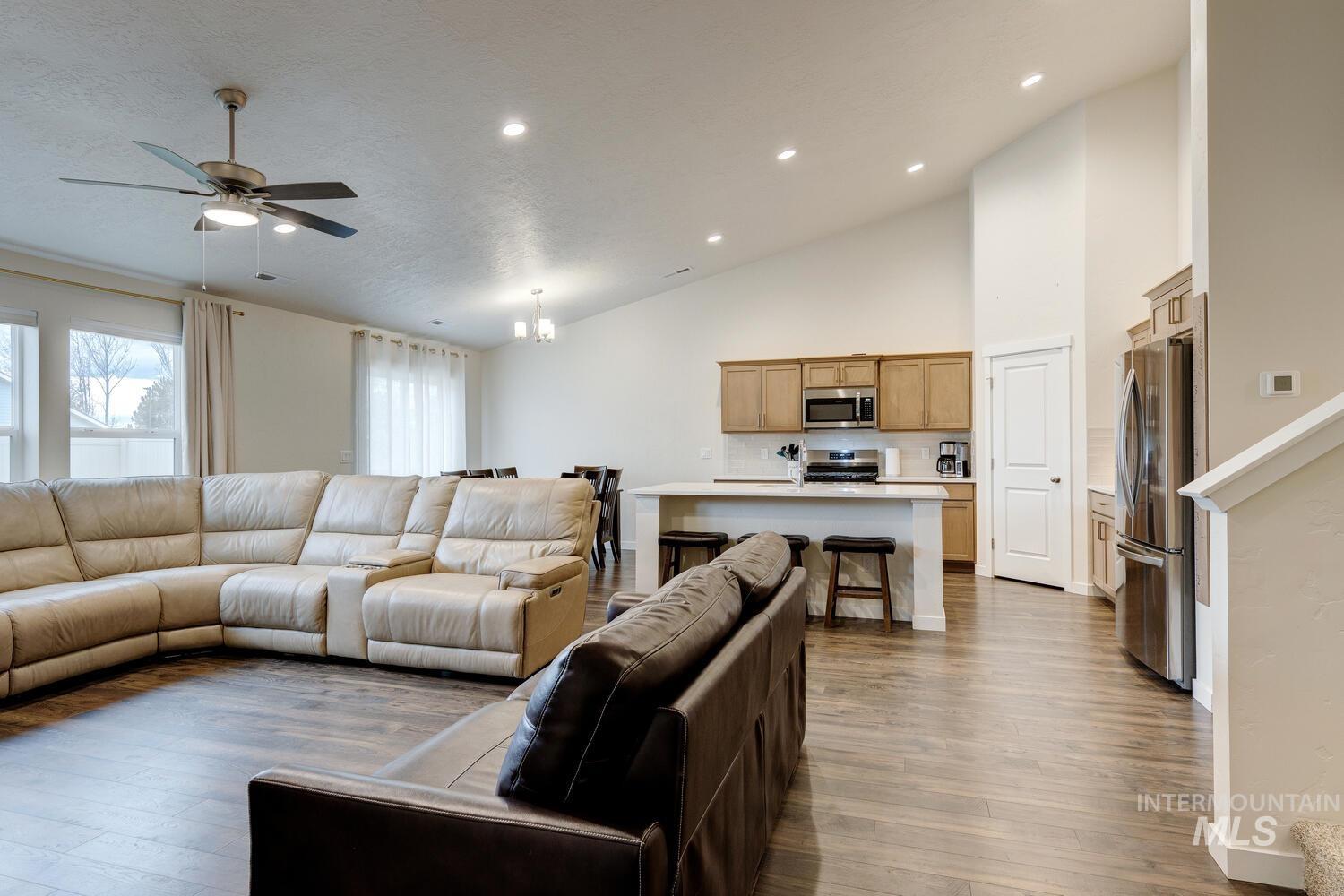 12445 Shadow River St, Caldwell, Idaho 83607, 5 Bedrooms, 3 Bathrooms, Residential For Sale, Price $447,990,MLS 98969504