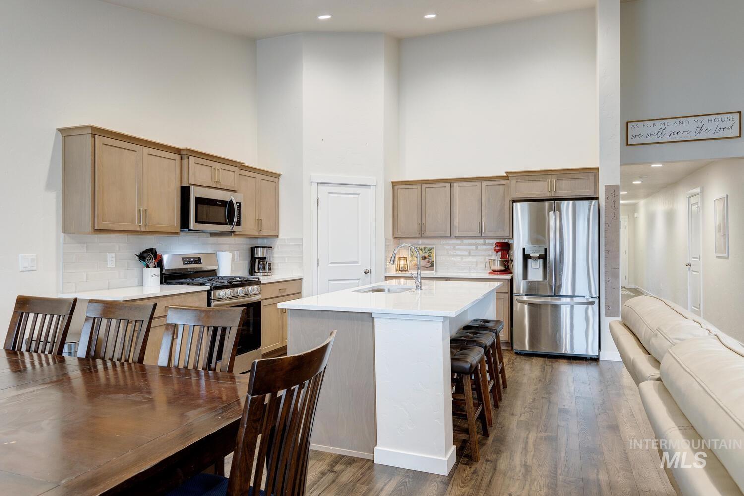 12445 Shadow River St, Caldwell, Idaho 83607, 5 Bedrooms, 3 Bathrooms, Residential For Sale, Price $447,990,MLS 98969504