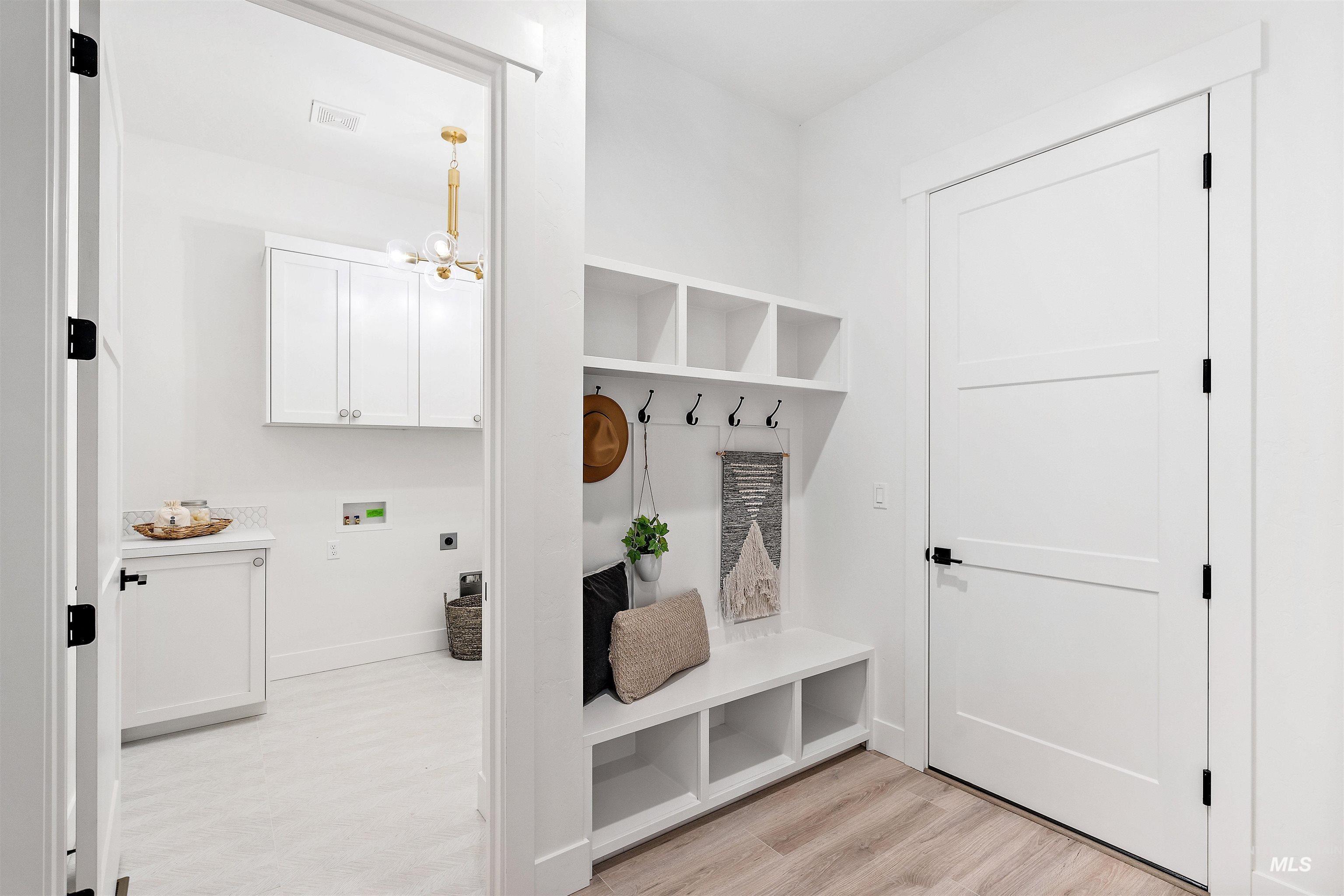 62 W Producer Dr, Meridian, Idaho 83646, 4 Bedrooms, 3.5 Bathrooms, Residential For Sale, Price $1,319,000, 98969507