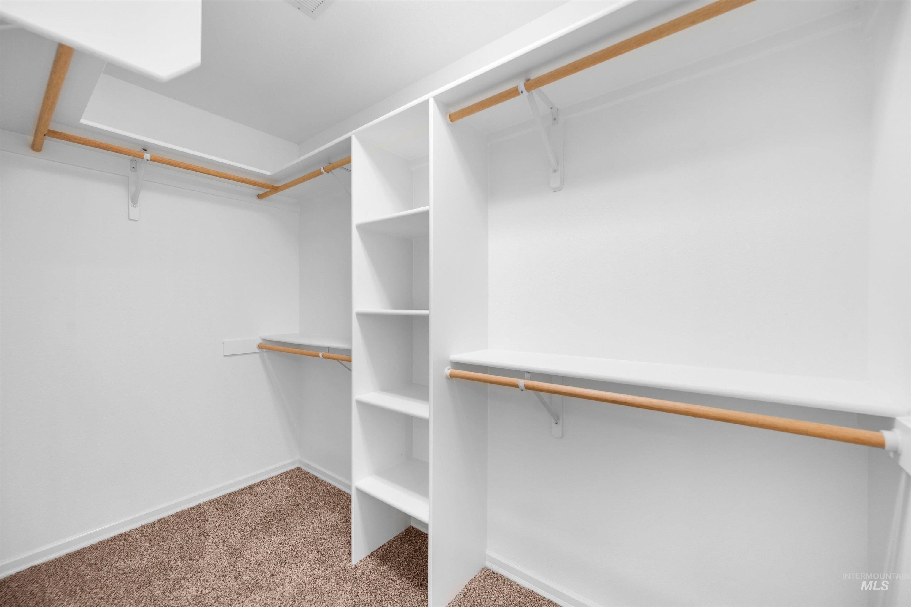 1640 S Lakemoor Way, Eagle, Idaho 83616-6360, 4 Bedrooms, 3.5 Bathrooms, Residential For Sale, Price $850,000,MLS 98969509