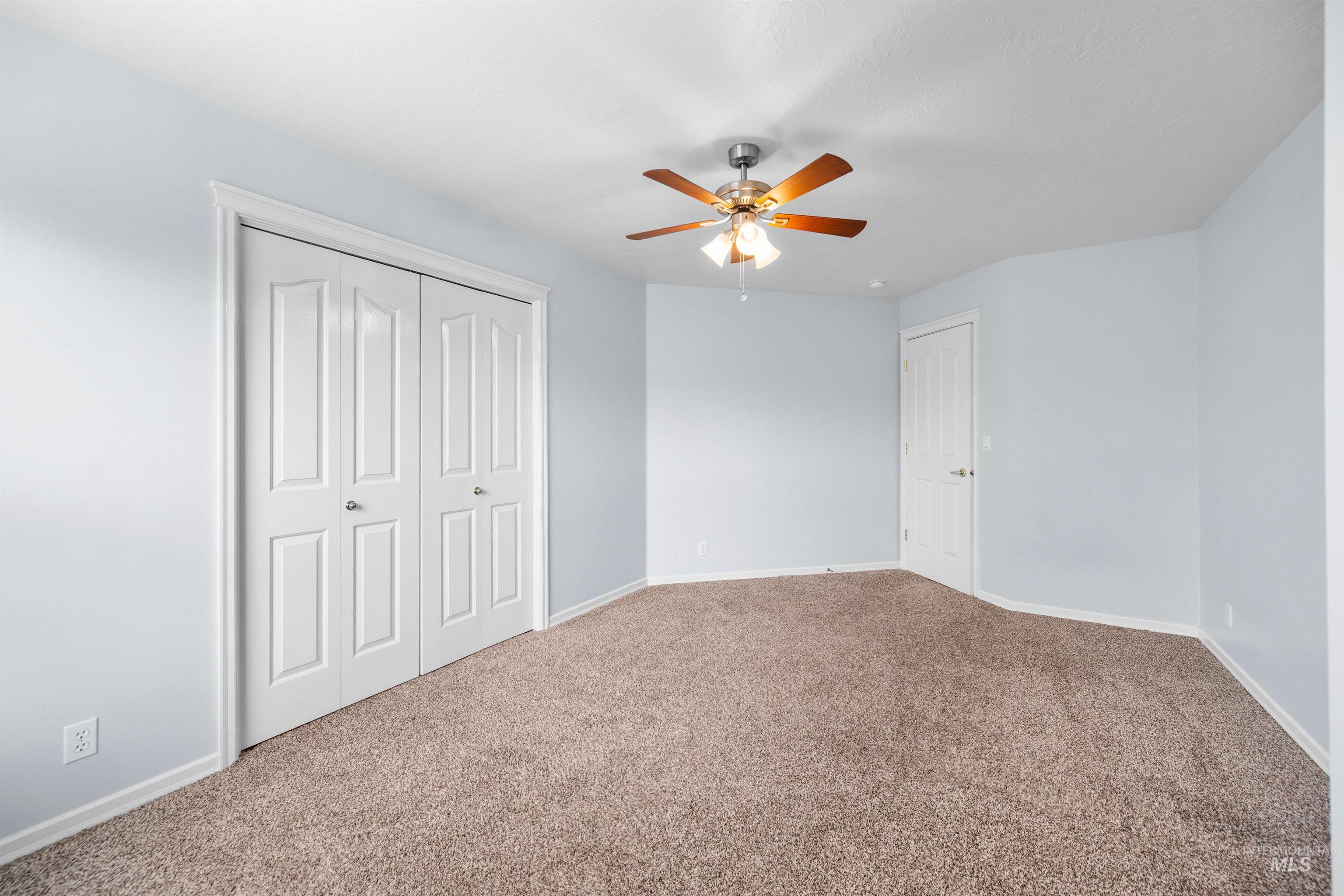 1640 S Lakemoor Way, Eagle, Idaho 83616-6360, 4 Bedrooms, 3.5 Bathrooms, Residential For Sale, Price $850,000,MLS 98969509