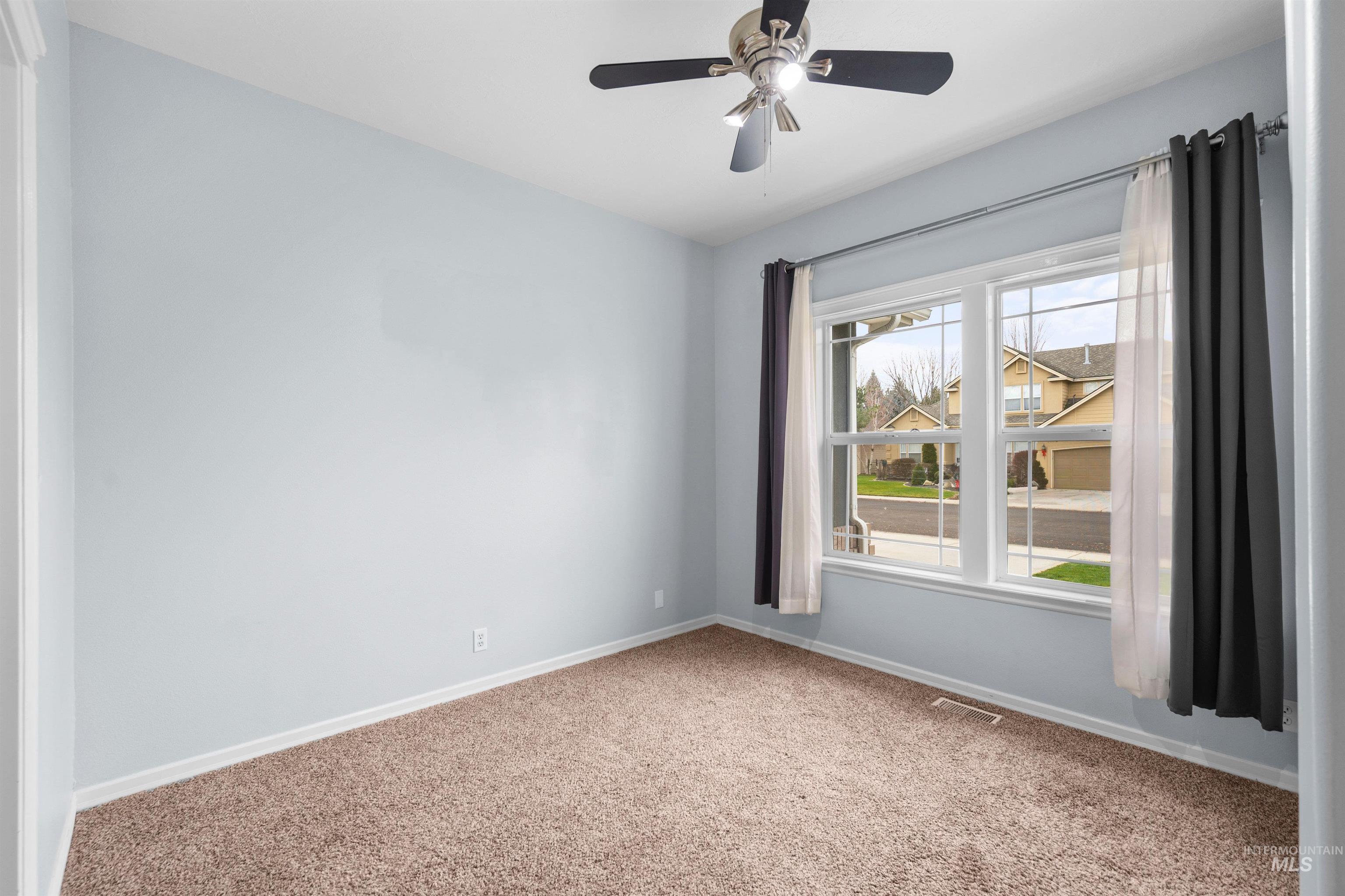 1640 S Lakemoor Way, Eagle, Idaho 83616-6360, 4 Bedrooms, 3.5 Bathrooms, Residential For Sale, Price $850,000,MLS 98969509