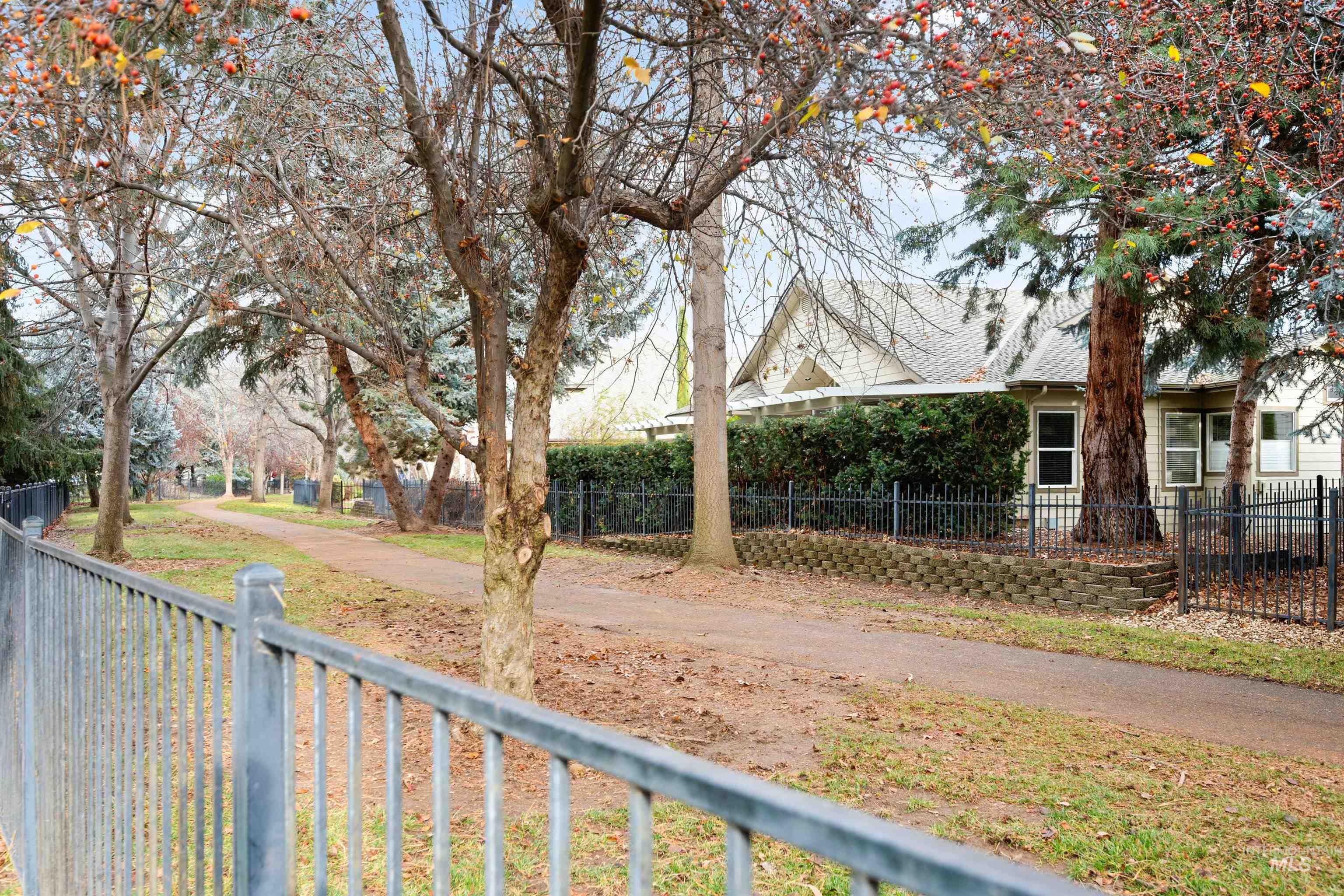 1640 S Lakemoor Way, Eagle, Idaho 83616-6360, 4 Bedrooms, 3.5 Bathrooms, Residential For Sale, Price $840,000, 98969509